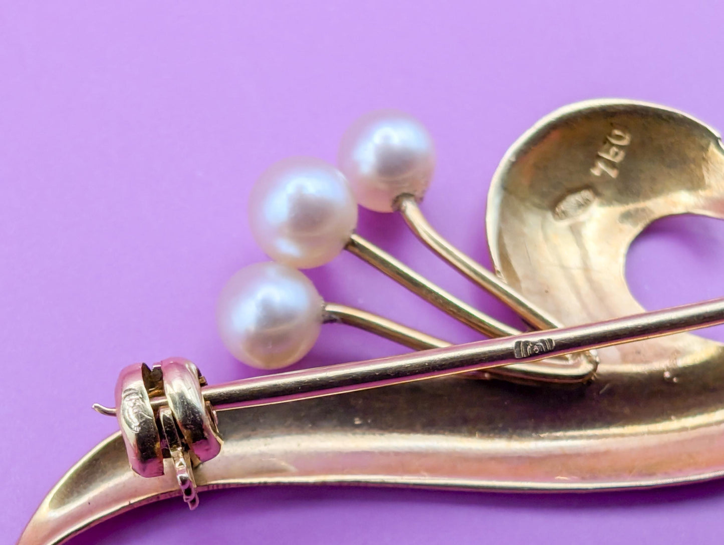 Vintage 18K Gold Brooch with Natural Pearls - Italian Design