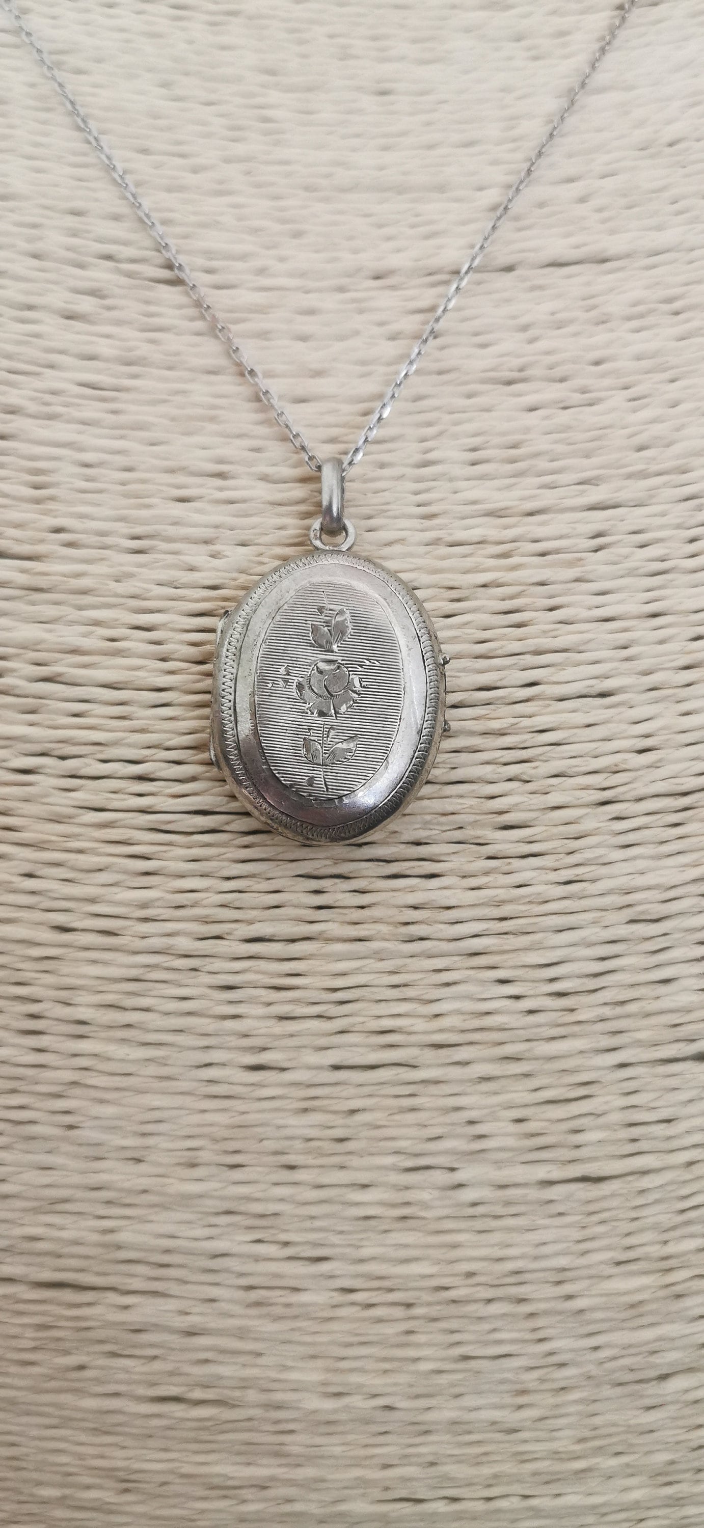 Antique XIX Century French Silver Art Nouveau Locket with glass partition 1900s Art Nouveau Silver Engraved Photo Holder Gift for Her