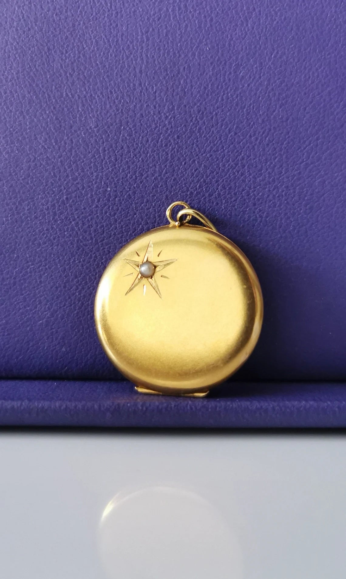 Antique 18K Gold and pearl 1910 Edwardian locket Gold locket starburst locket Gold Photo holder Vintage locket gift for her