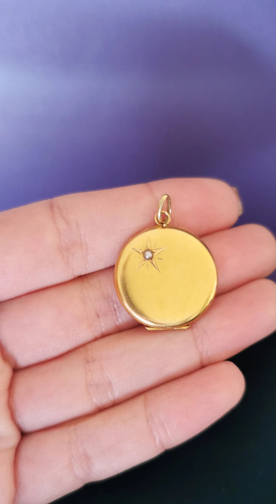 Antique 18K Gold and pearl 1910 Edwardian locket Gold locket starburst locket Gold Photo holder Vintage locket gift for her
