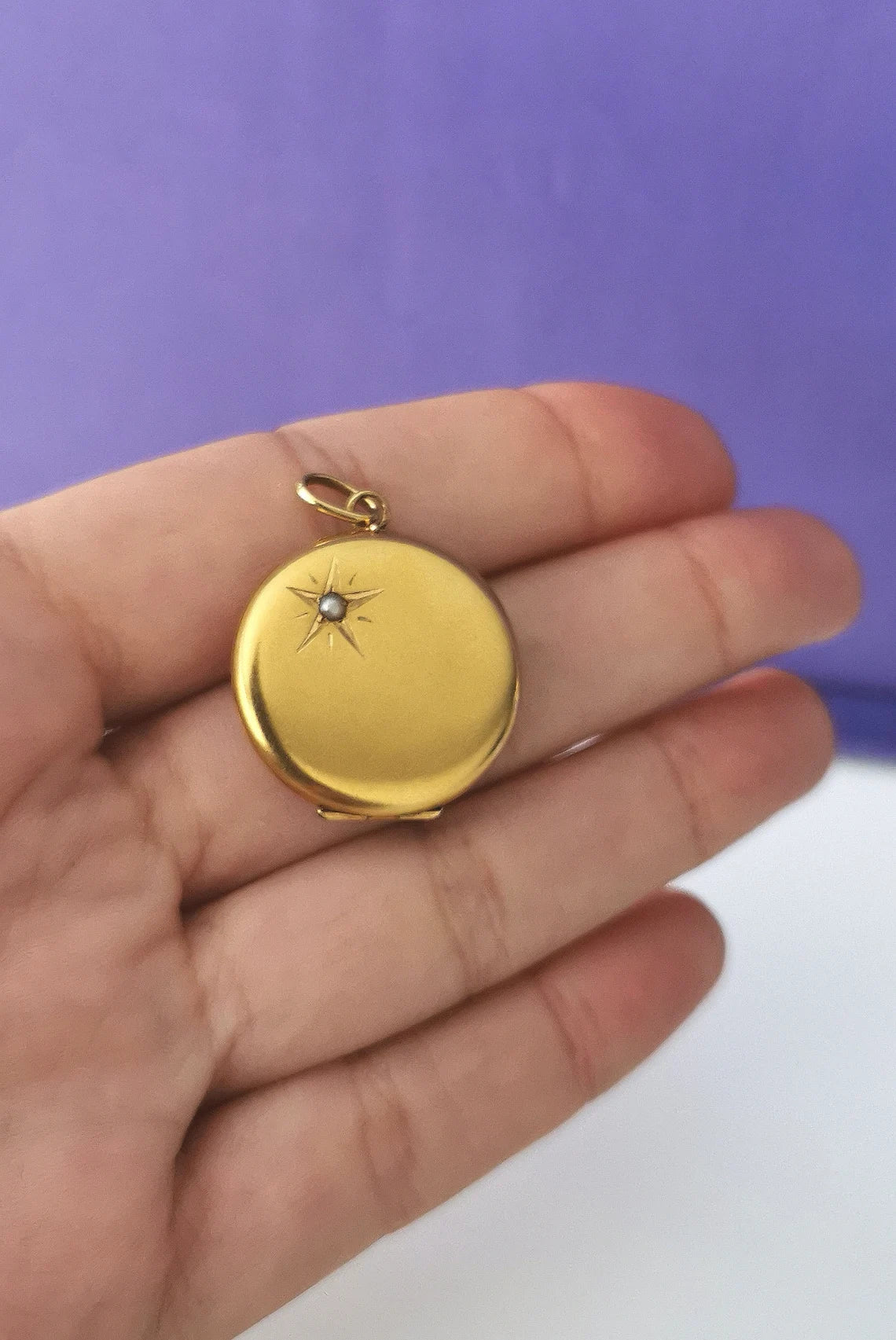 Antique 18K Gold and pearl 1910 Edwardian locket Gold locket starburst locket Gold Photo holder Vintage locket gift for her