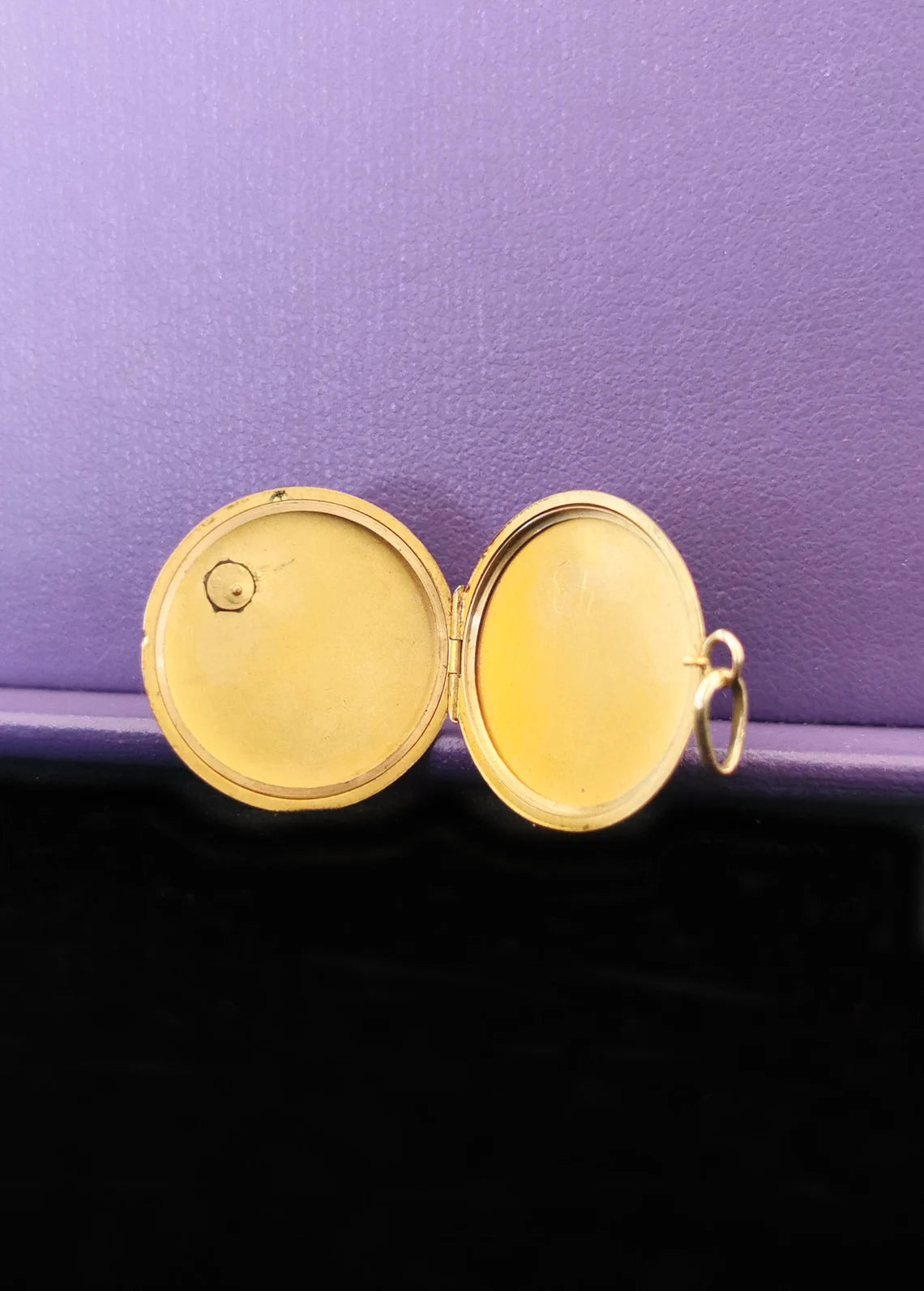 Antique 18K Gold and pearl 1910 Edwardian locket Gold locket starburst locket Gold Photo holder Vintage locket gift for her