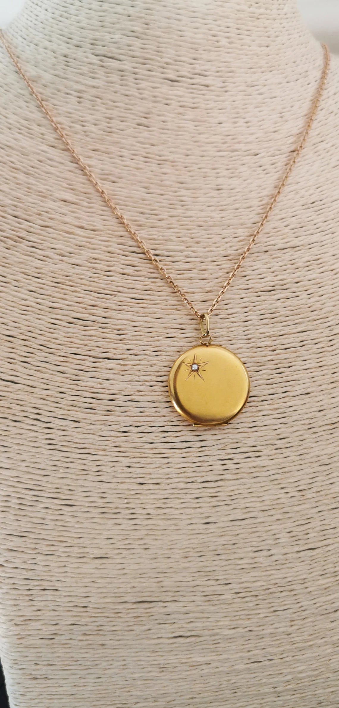 Antique 18K Gold and pearl 1910 Edwardian locket Gold locket starburst locket Gold Photo holder Vintage locket gift for her