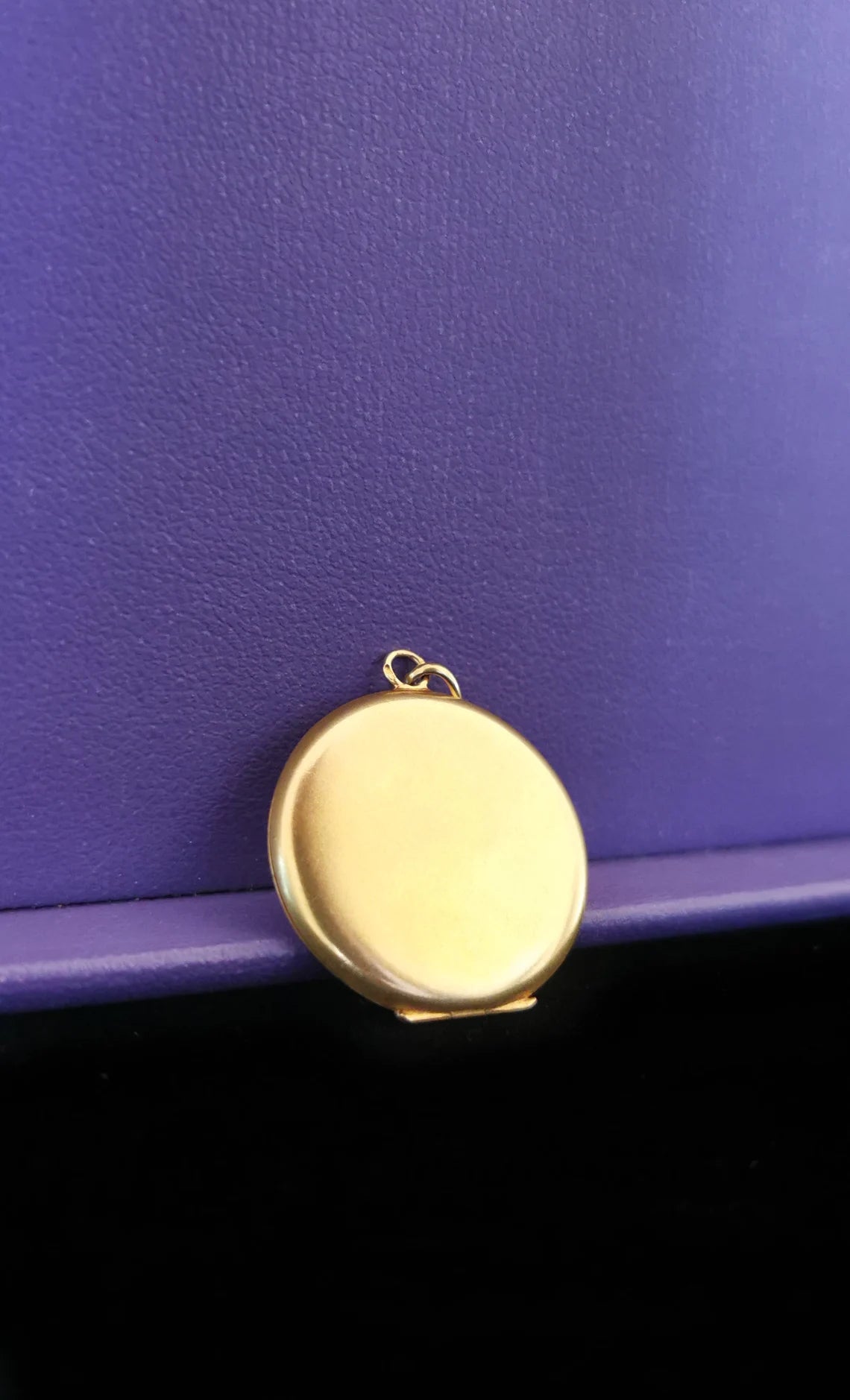 Antique 18K Gold and pearl 1910 Edwardian locket Gold locket starburst locket Gold Photo holder Vintage locket gift for her