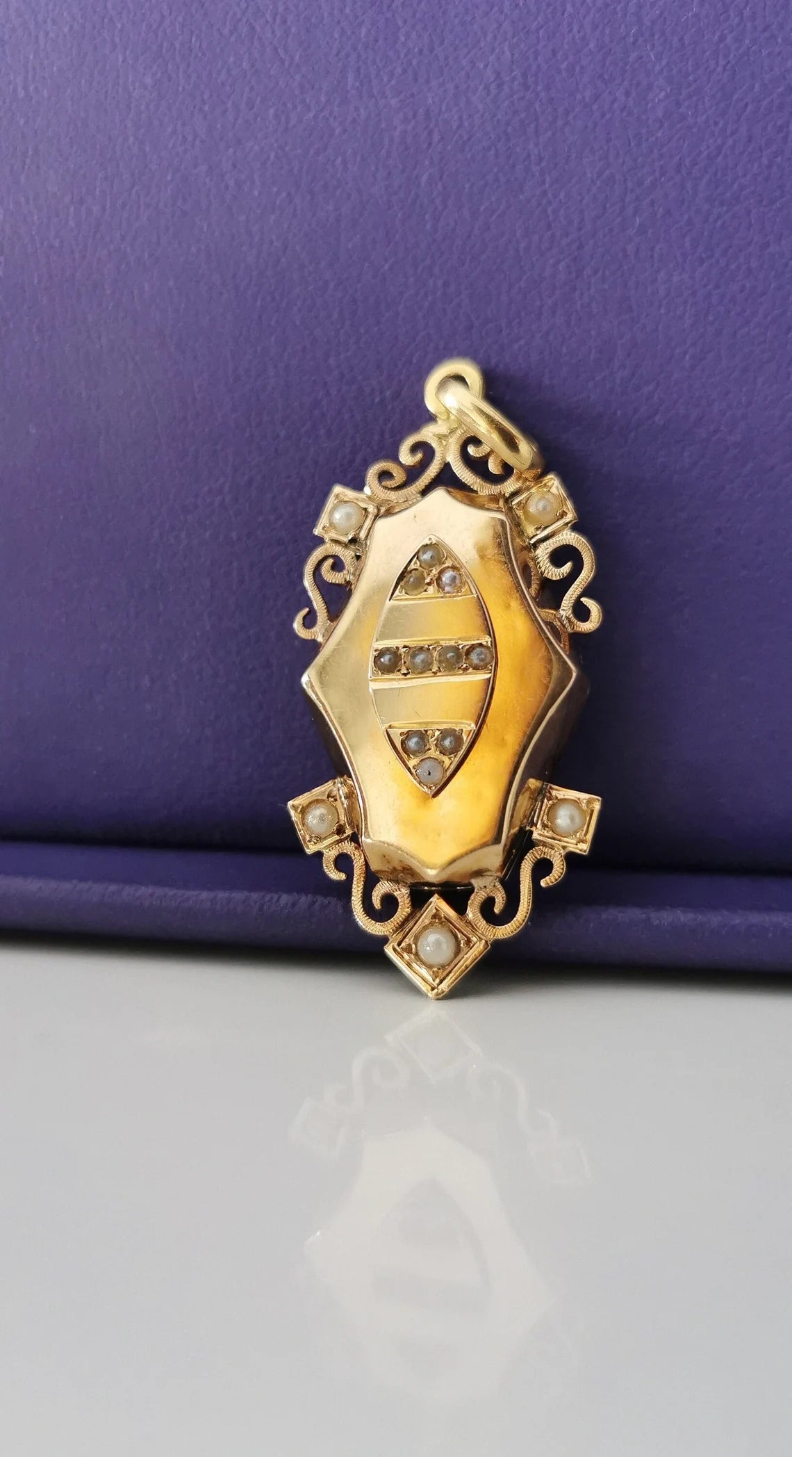 Antique 18K Victorian engraved locket with pearls Antique 18K Gold locket French Napoleon III Locket Gold Locket gift for her