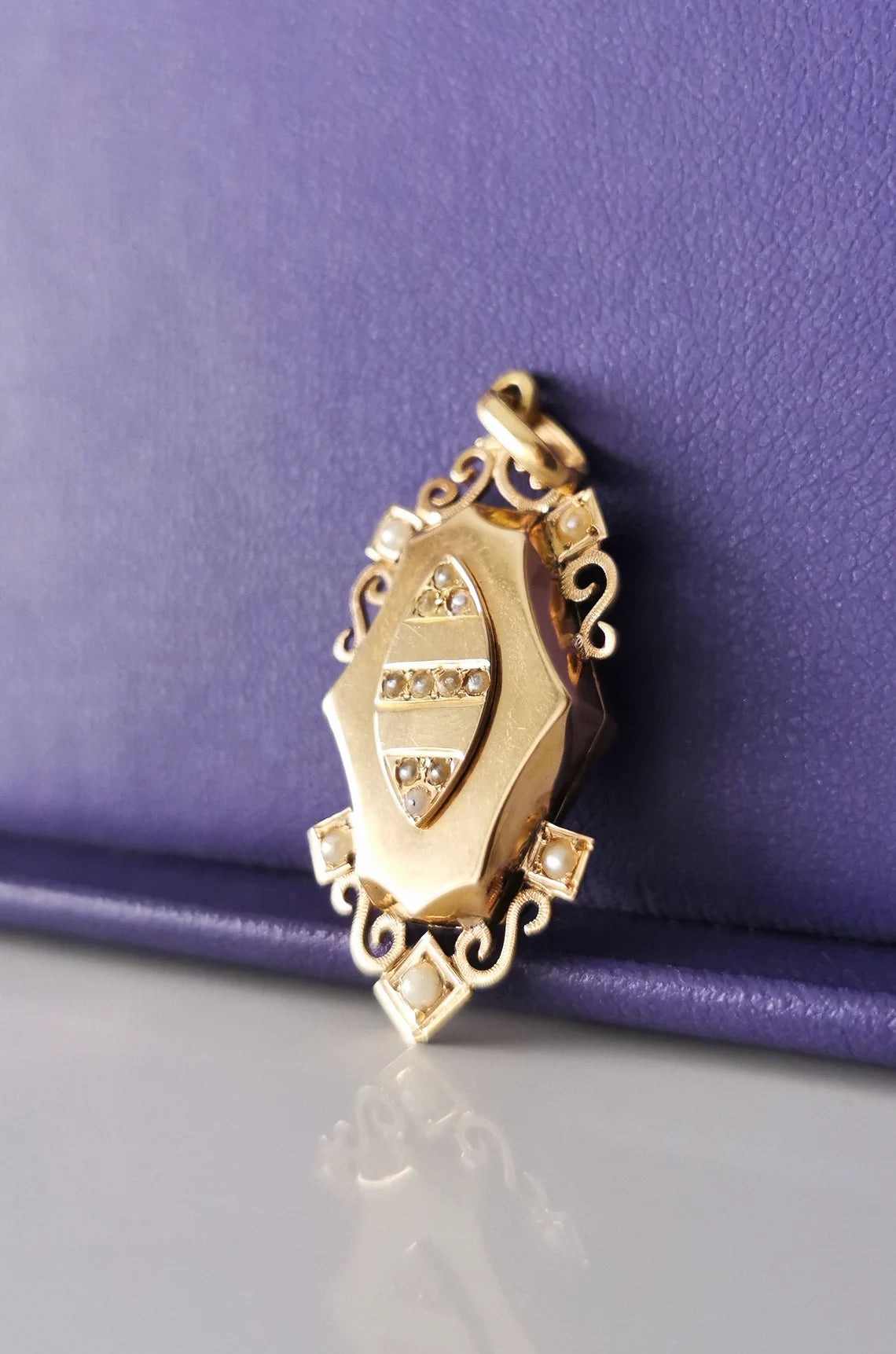 Antique 18K Victorian engraved locket with pearls Antique 18K Gold locket French Napoleon III Locket Gold Locket gift for her