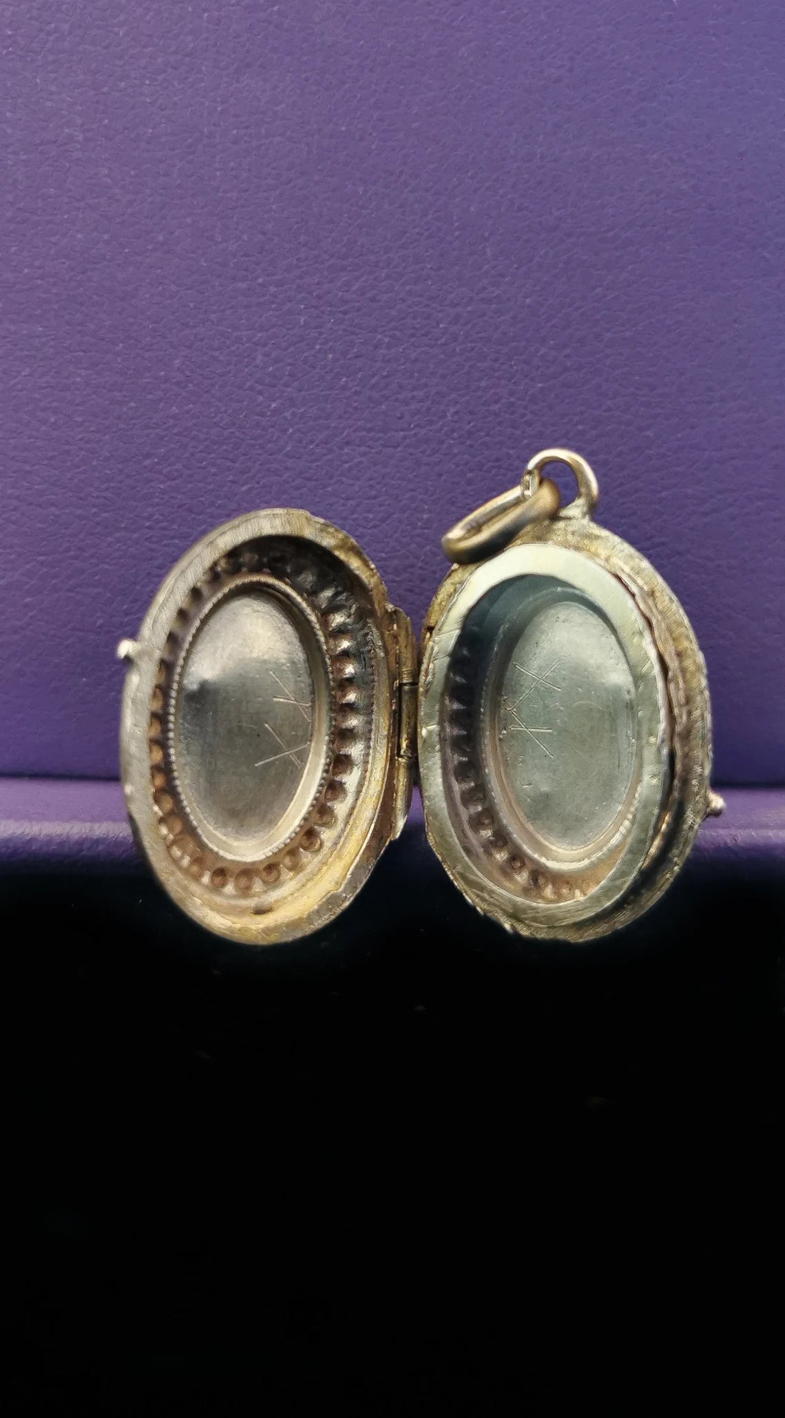 Antique French Silver Reliquary locket with protective glass, Victorian mourning locket, unique gift