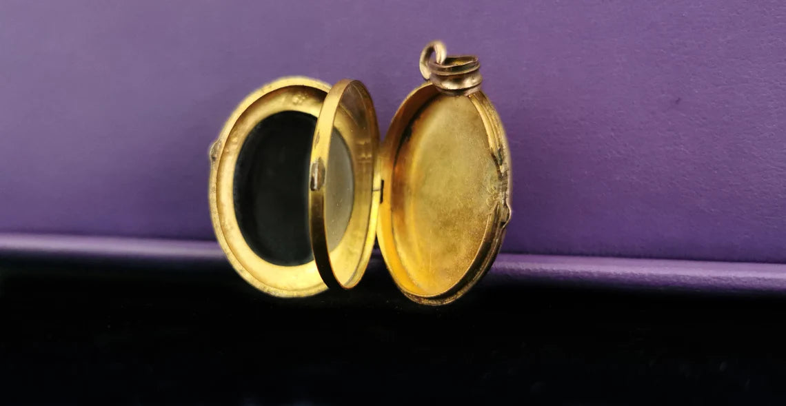 Antique Onyx Locket Beautiful XIX Century French Victorian Onyx locket with engraved L Antique photo holder gift for her