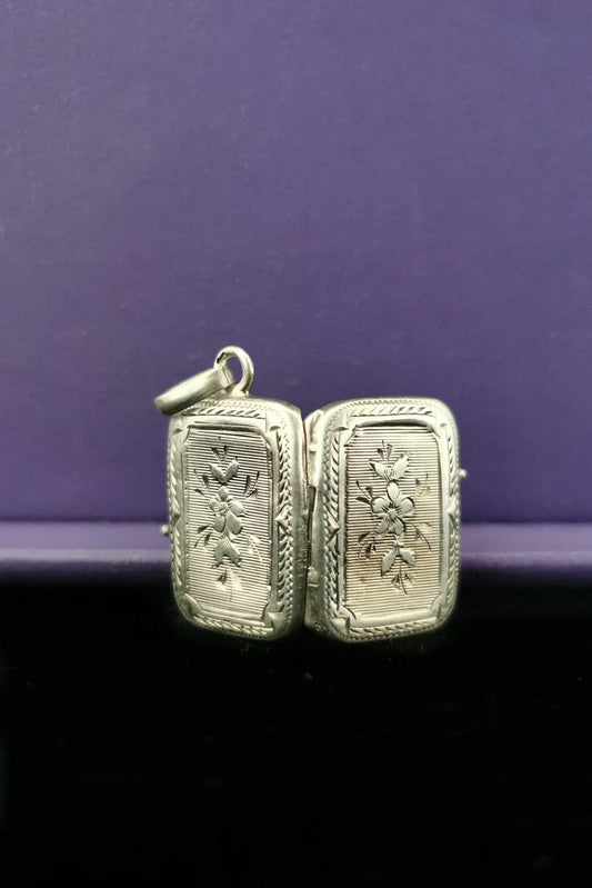 Antique XIX Century French Silver Art Nouveau Locket with glass partition 1900s Art Nouveau Silver Engraved Photo Holder Gift for Her