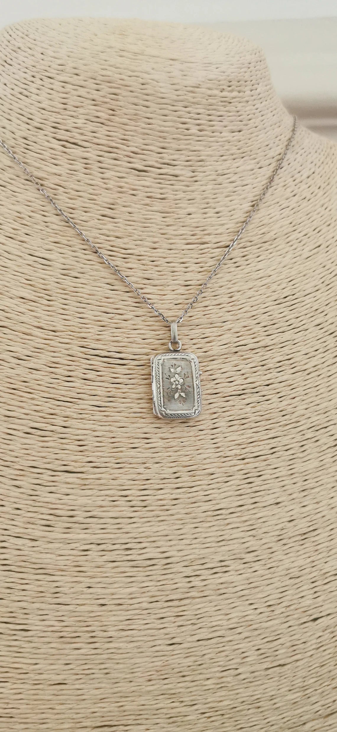 Antique XIX Century French Silver Art Nouveau Locket with glass partition 1900s Art Nouveau Silver Engraved Photo Holder Gift for Her