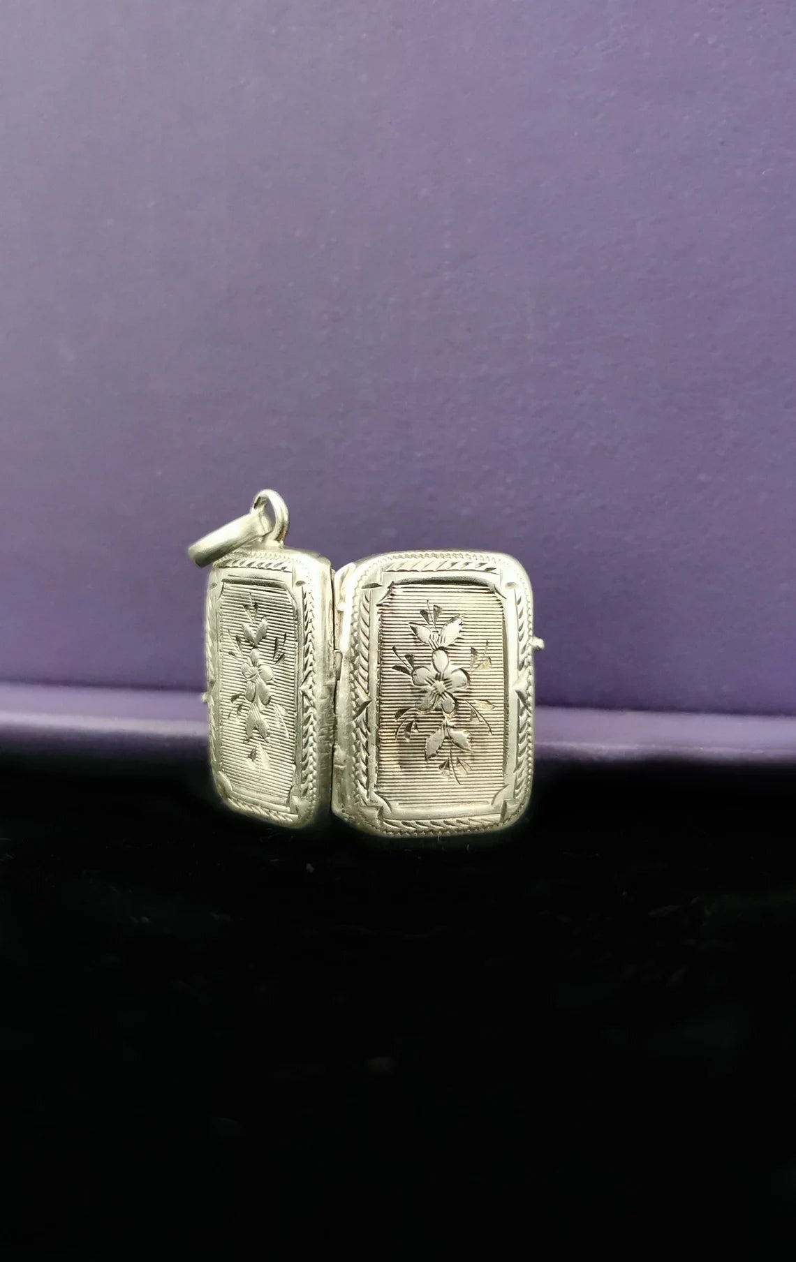 Antique XIX Century French Silver Art Nouveau Locket with glass partition 1900s Art Nouveau Silver Engraved Photo Holder Gift for Her