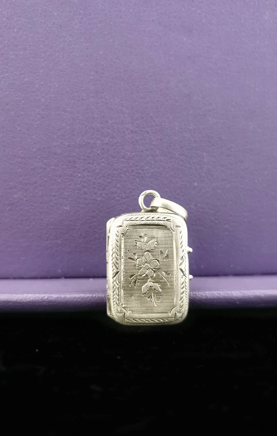 Antique XIX Century French Silver Art Nouveau Locket with glass partition 1900s Art Nouveau Silver Engraved Photo Holder Gift for Her