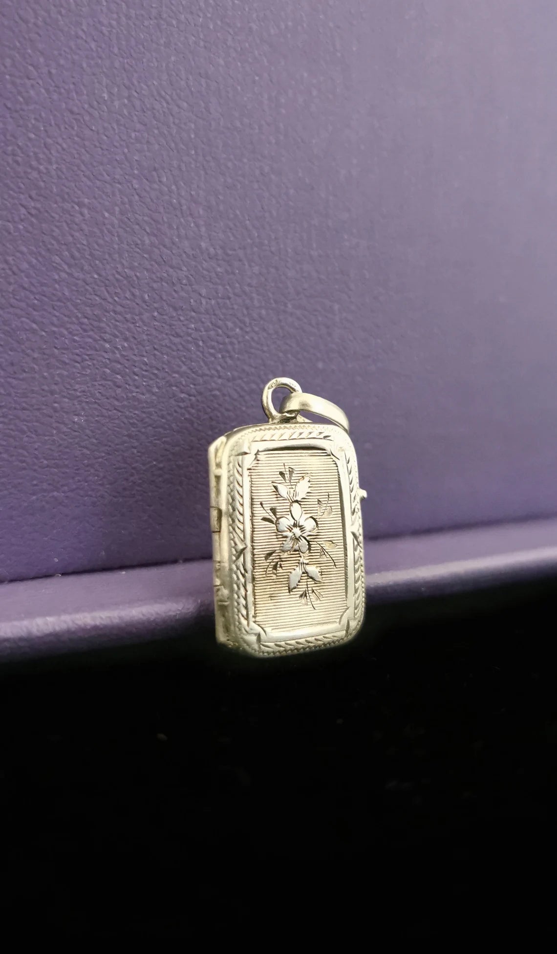 Antique XIX Century French Silver Art Nouveau Locket with glass partition 1900s Art Nouveau Silver Engraved Photo Holder Gift for Her