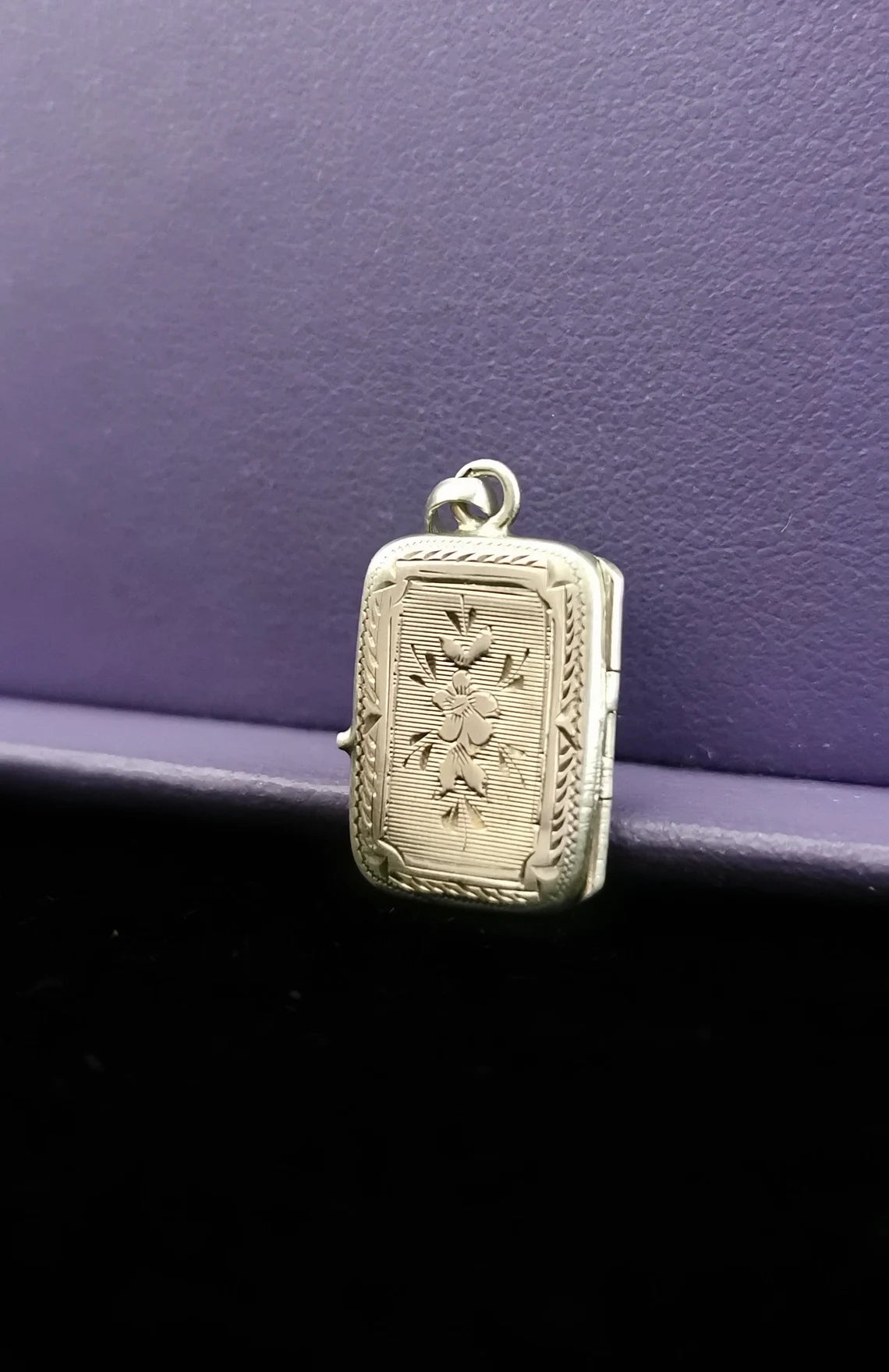 Antique XIX Century French Silver Art Nouveau Locket with glass partition 1900s Art Nouveau Silver Engraved Photo Holder Gift for Her