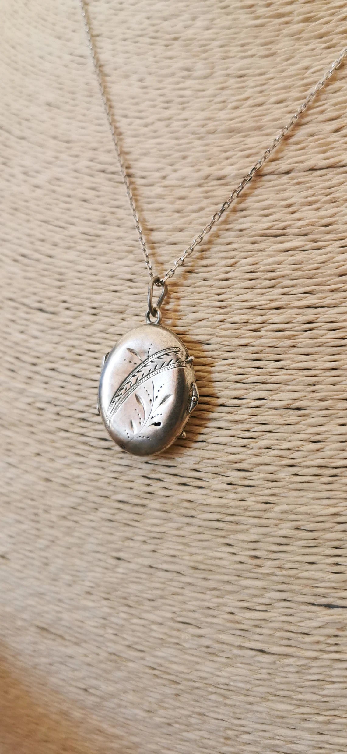 Antique silver locket Small Edwardian French silver locket 1900 silver locket Antique picture locket Picture pendant gift for her