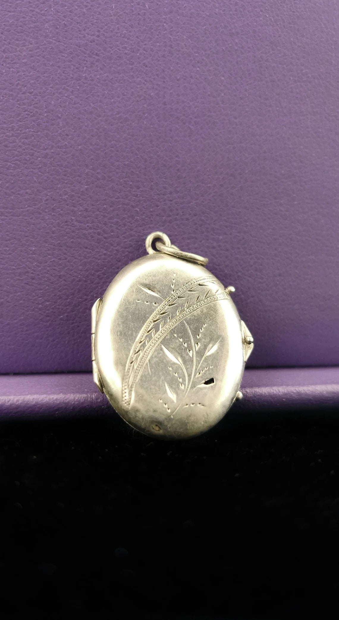 Antique silver locket Small Edwardian French silver locket 1900 silver locket Antique picture locket Picture pendant gift for her