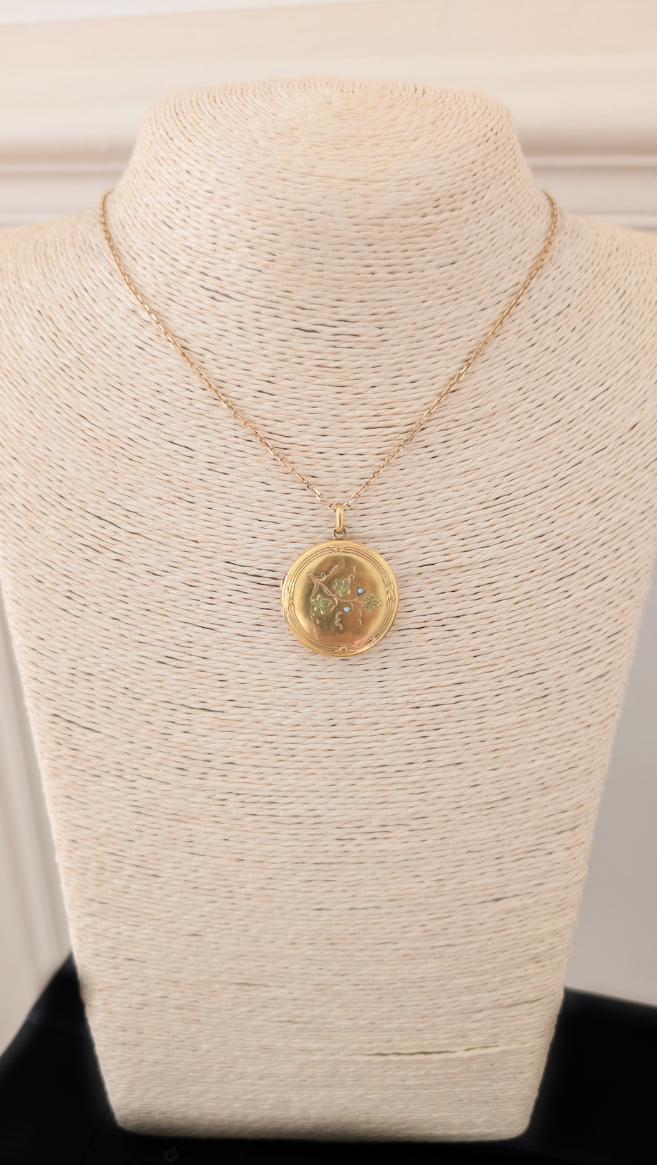 18K Gold Art Nouveau Locket with pearls & green gold : Antique Floral Engraved Pendant