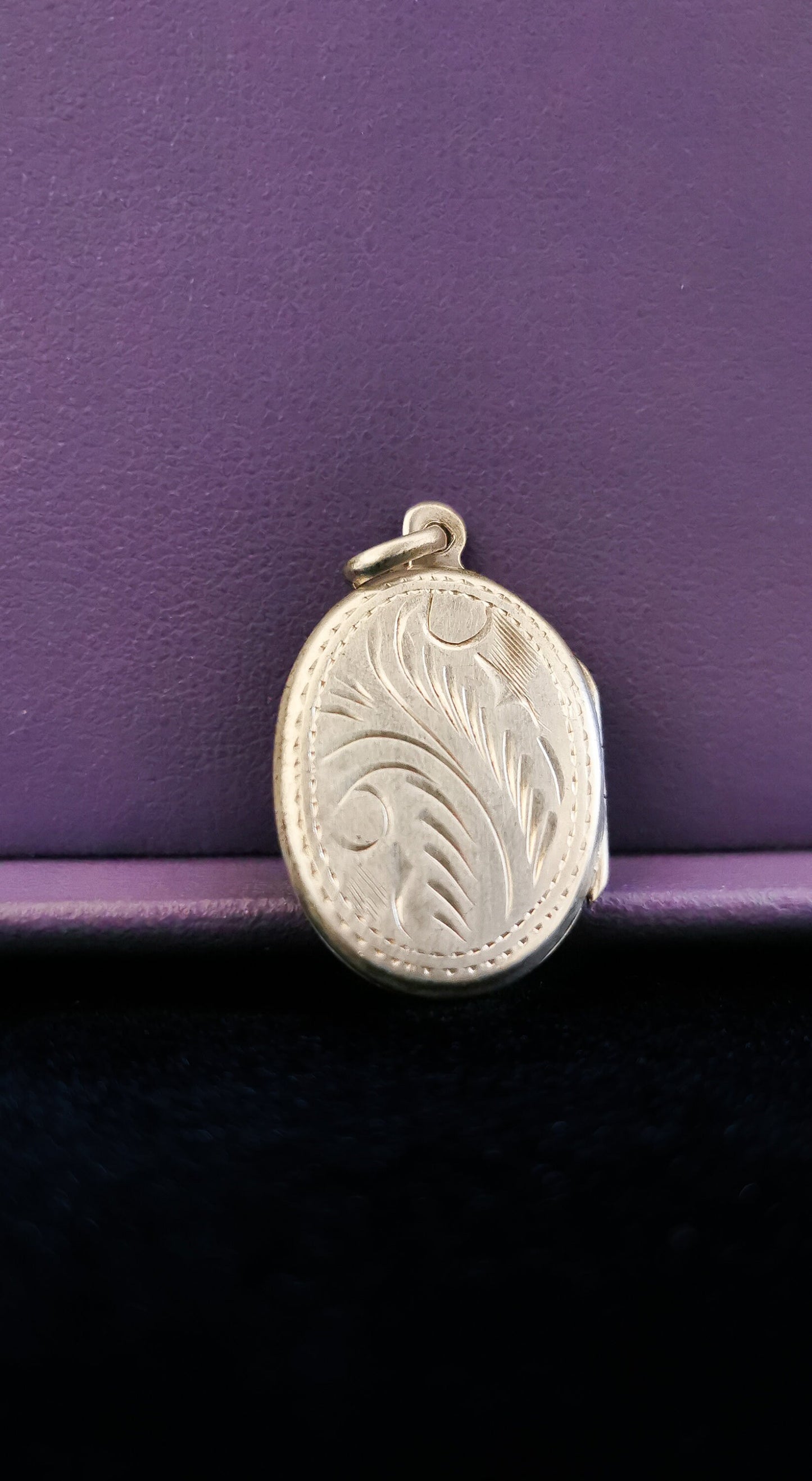 Edwardian Sterling Silver Locket: Antique Photo Holder, 1900s Engraved Pendant