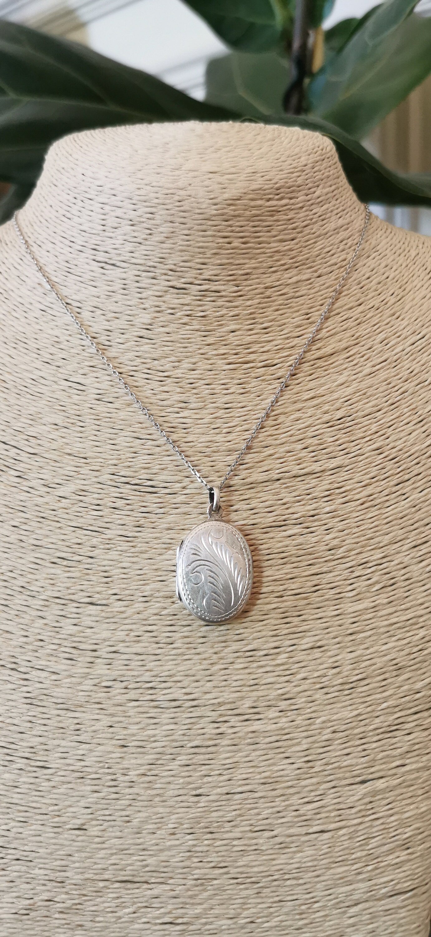 Edwardian Sterling Silver Locket: Antique Photo Holder, 1900s Engraved Pendant