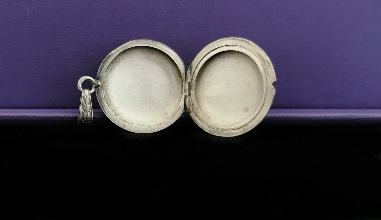 Antique French Edwardian Silver Photo Locket - Reed & Cross Hatch Frame