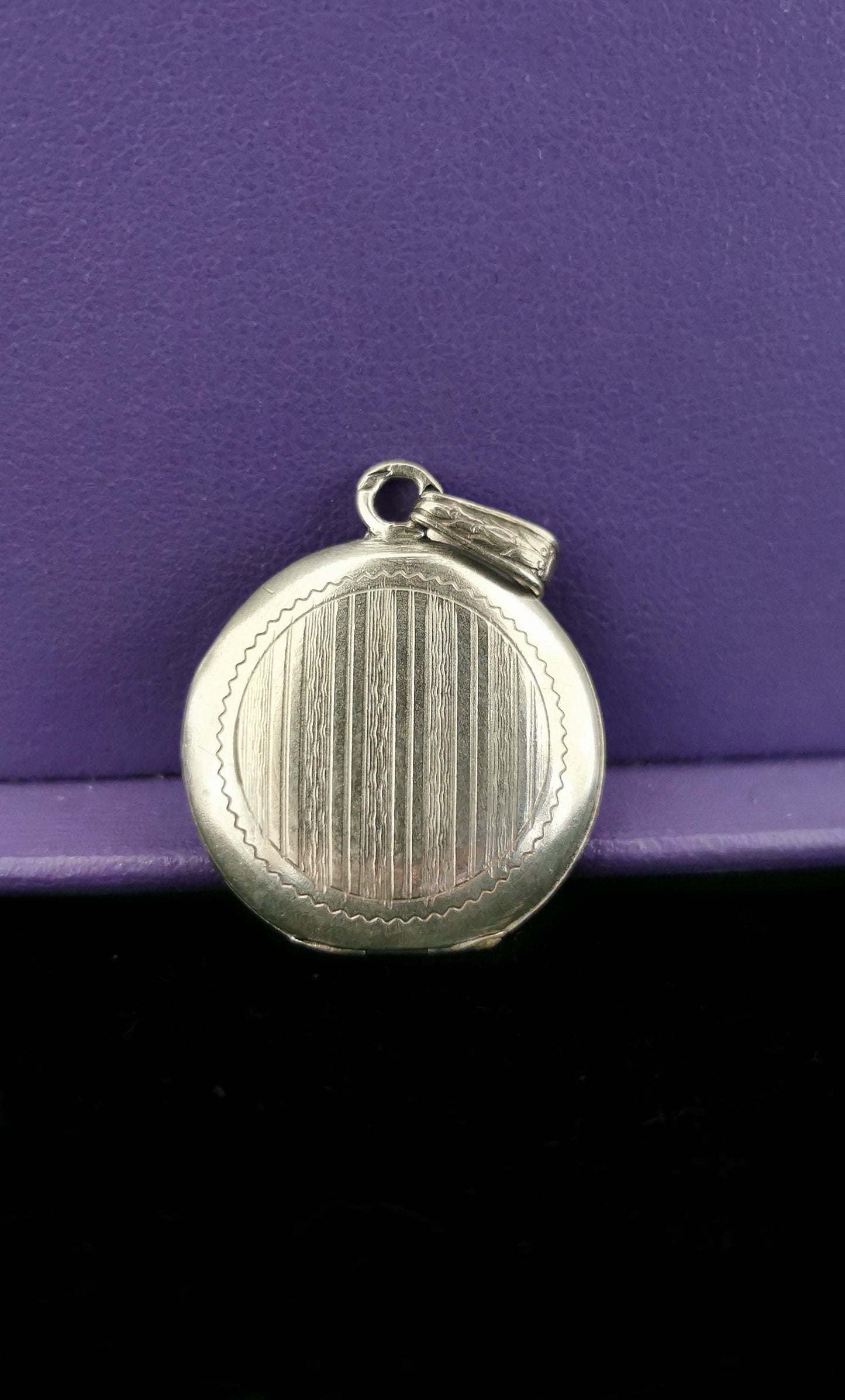 Antique French Edwardian Silver Photo Locket - Reed & Cross Hatch Frame