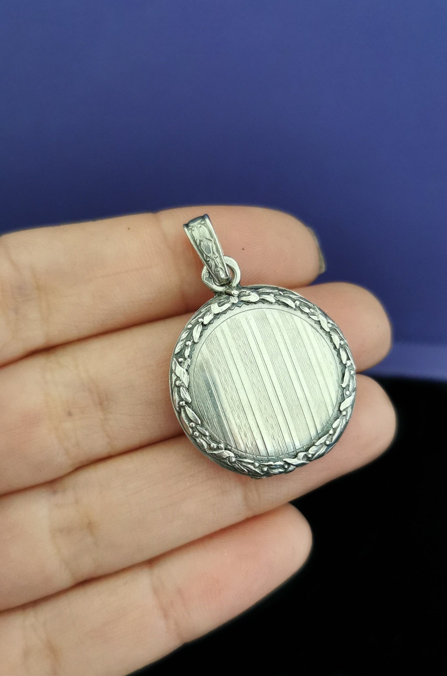 Antique French Edwardian Silver Photo Locket - Reed & Cross Hatch Frame