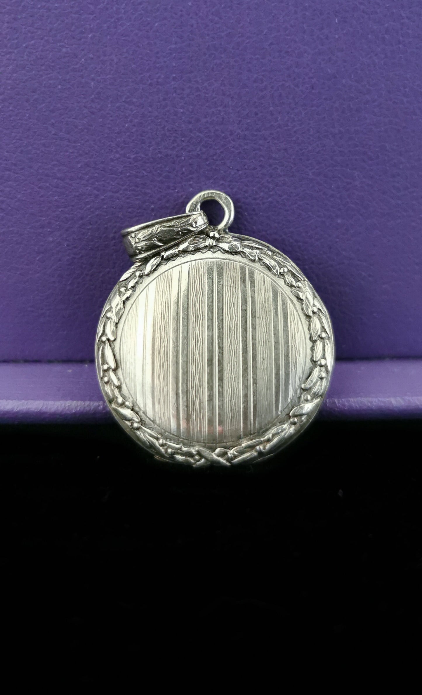 Antique French Edwardian Silver Photo Locket - Reed & Cross Hatch Frame