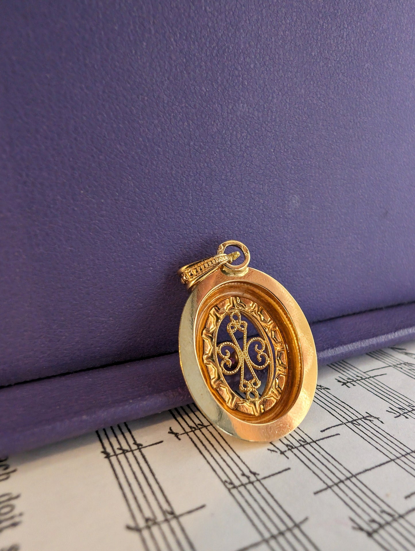 18K Gold Victorian Garnet Pendant: Antique Filigree Jewelry