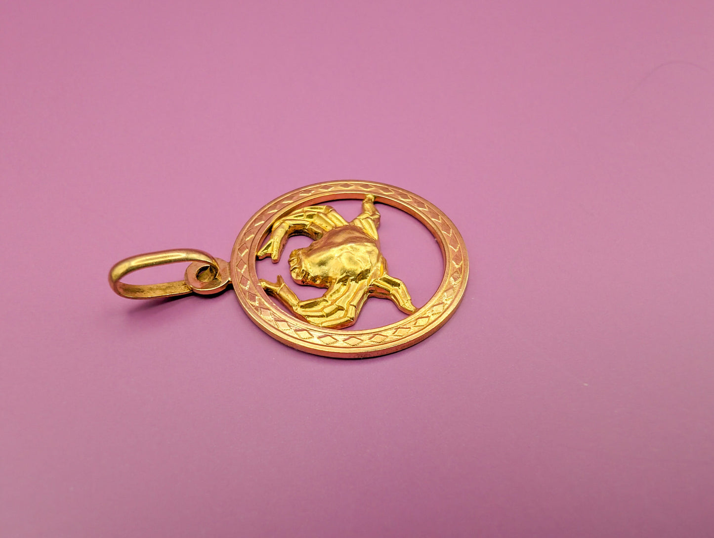 Vintage 18K Gold Cancer Zodiac Pendant: July Birthday Gift