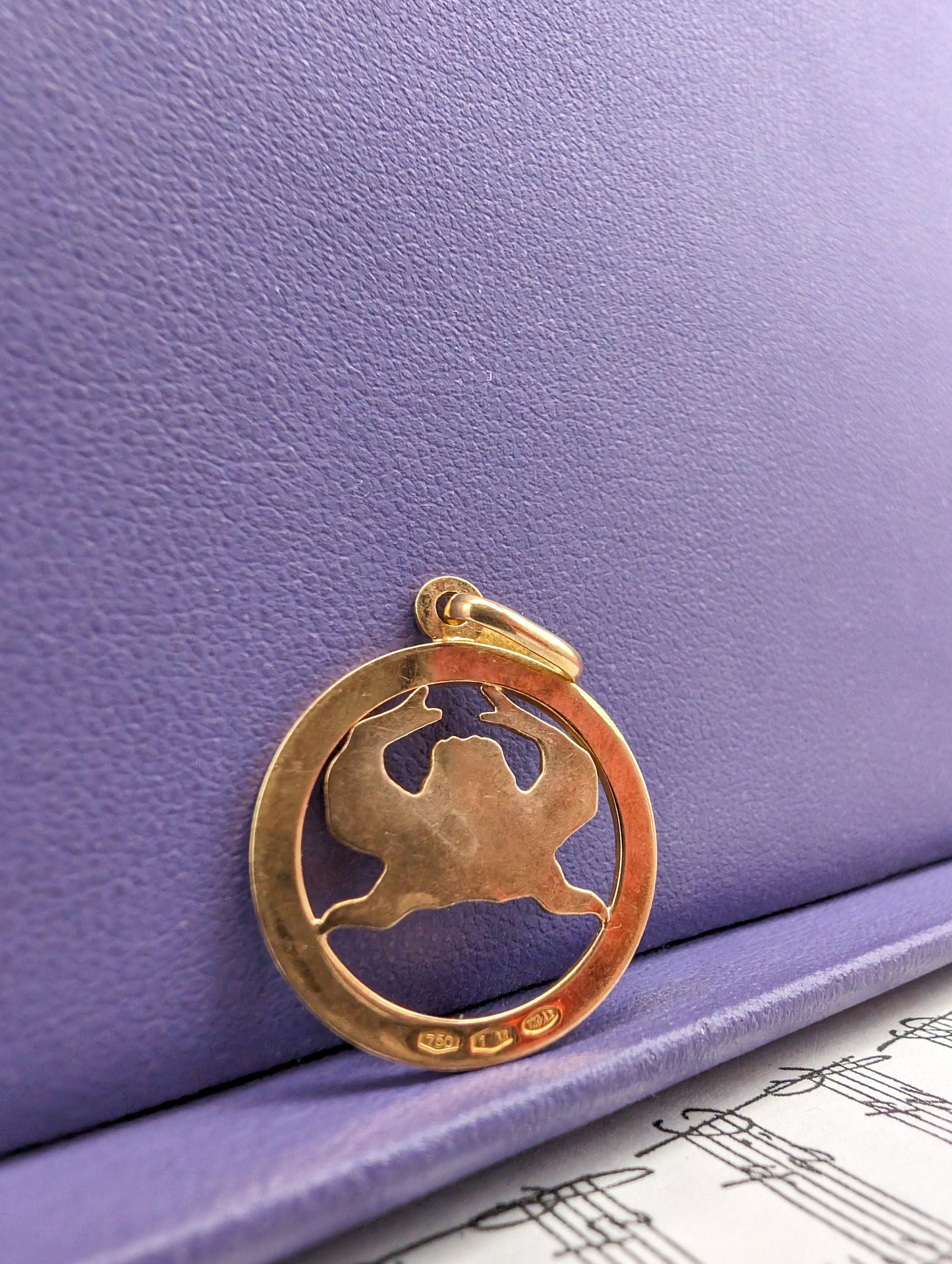 Vintage 18K Gold Cancer Zodiac Pendant: July Birthday Gift