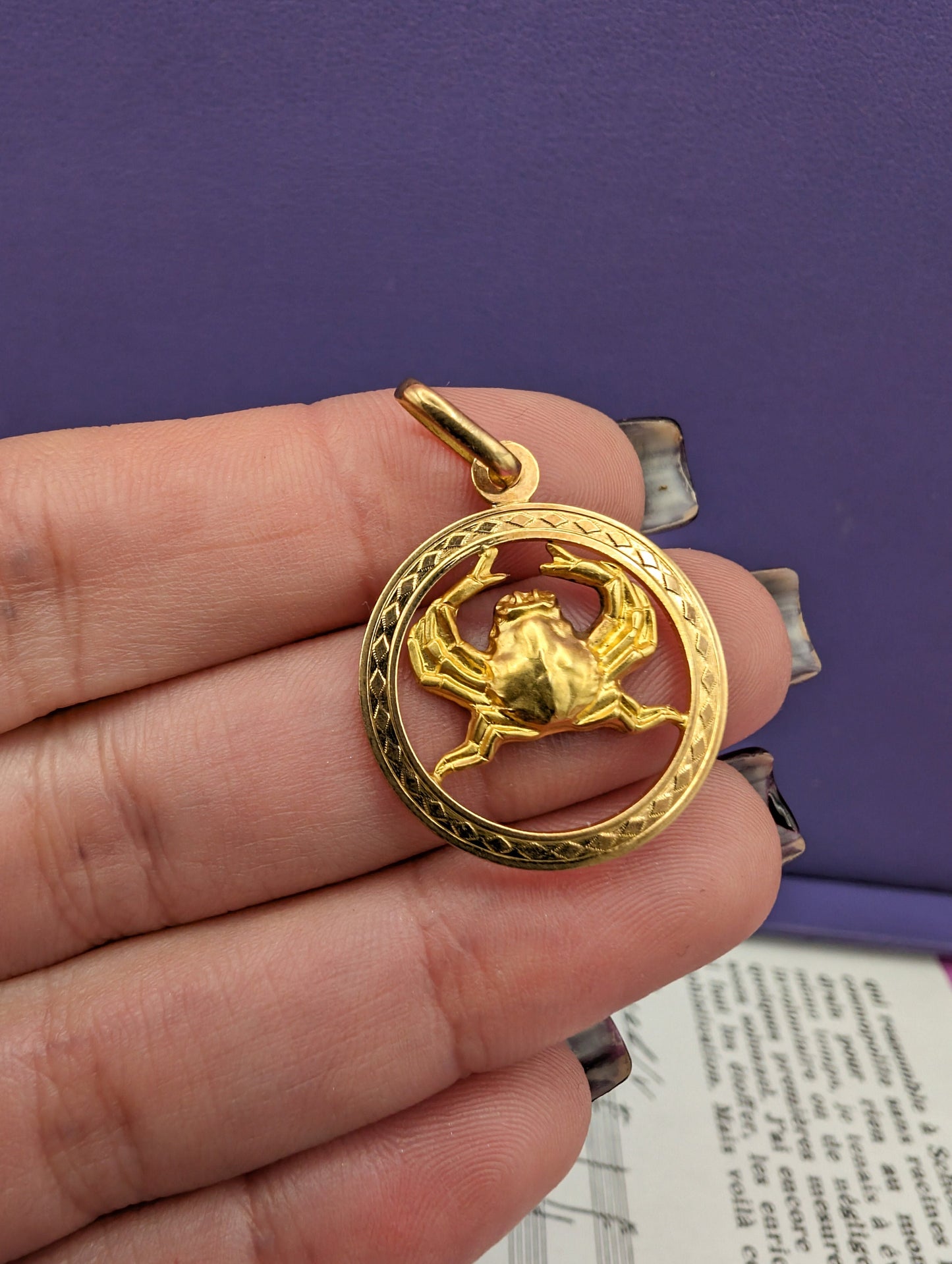 Vintage 18K Gold Cancer Zodiac Pendant: July Birthday Gift