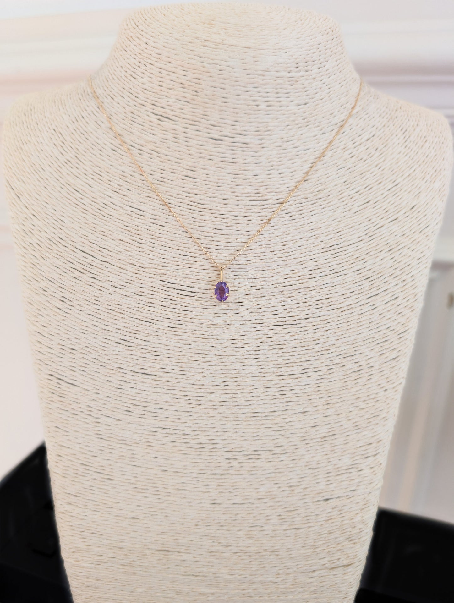 Vintage 18k Gold Amethyst Pendant: Spiritual Healing Charm