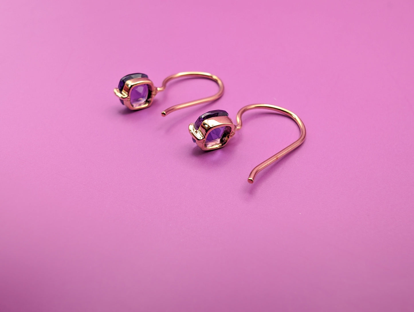 Vintage 18k Gold Amethyst Diamond Dangle Earrings