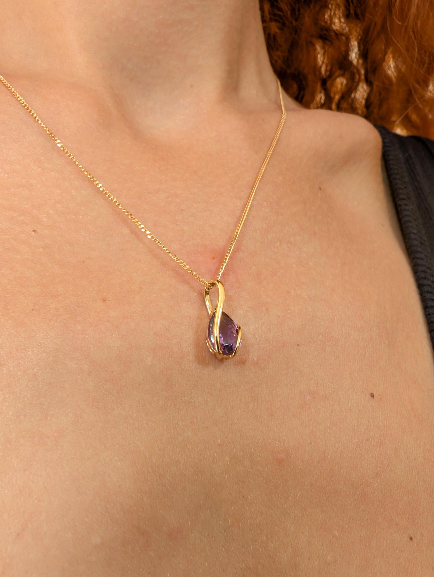 Vintage 18k Gold Amethyst Pendant: Pear-Shaped Charm