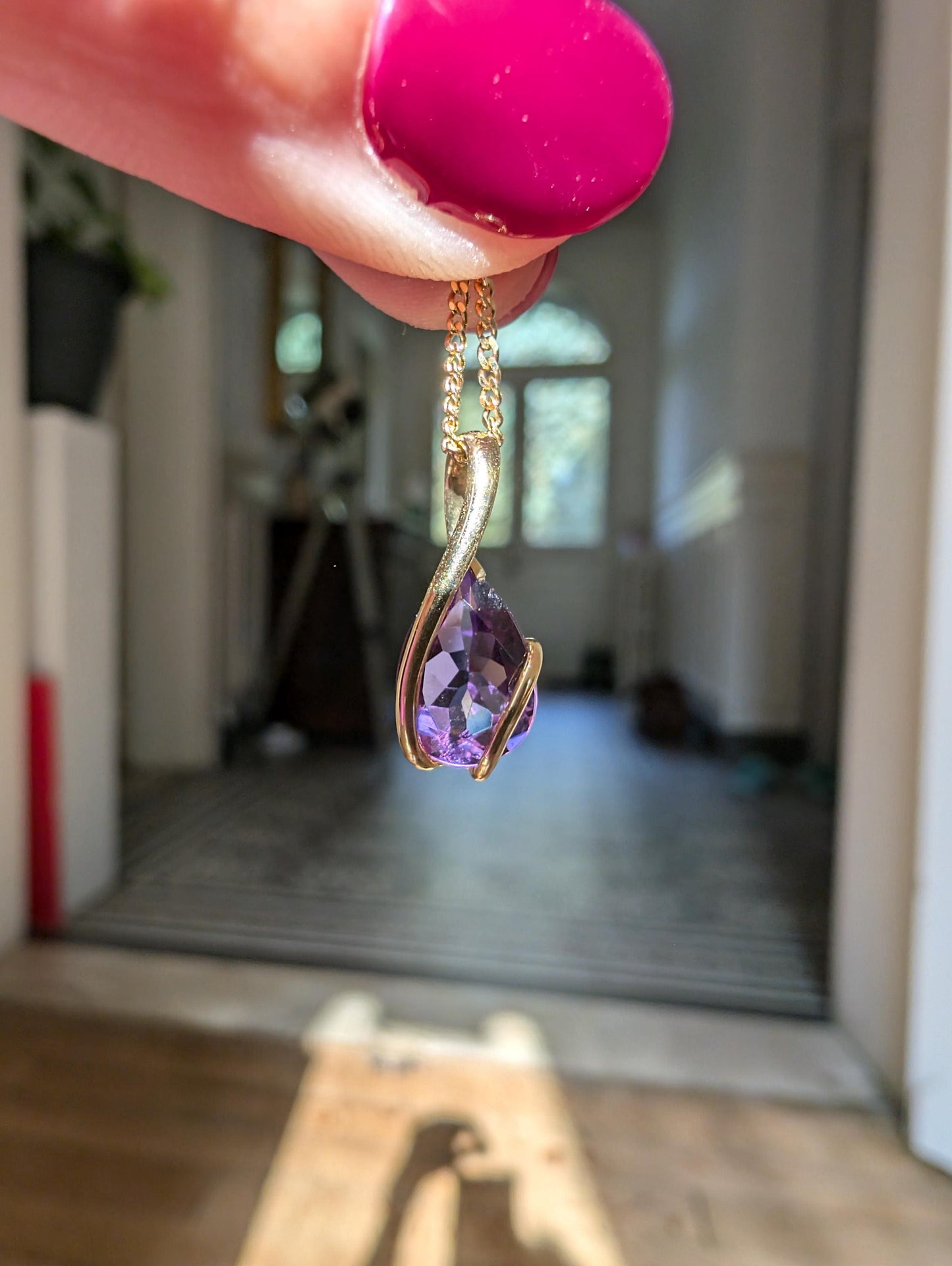 Vintage 18k Gold Amethyst Pendant: Pear-Shaped Charm