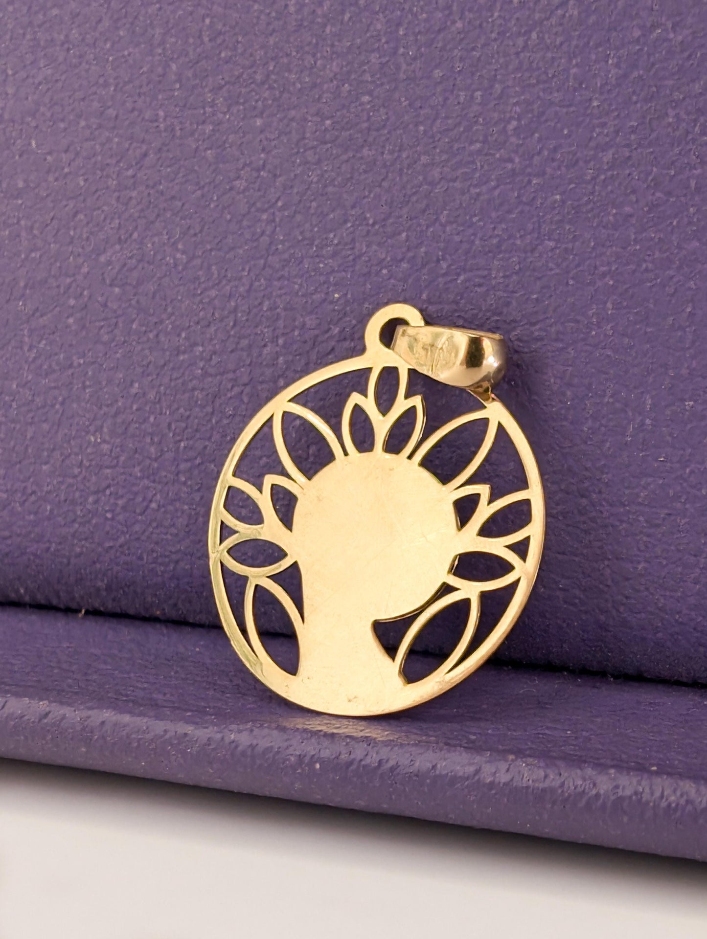 Vintage 18K Gold Virgin Mary Medal - French Catholic Pendant