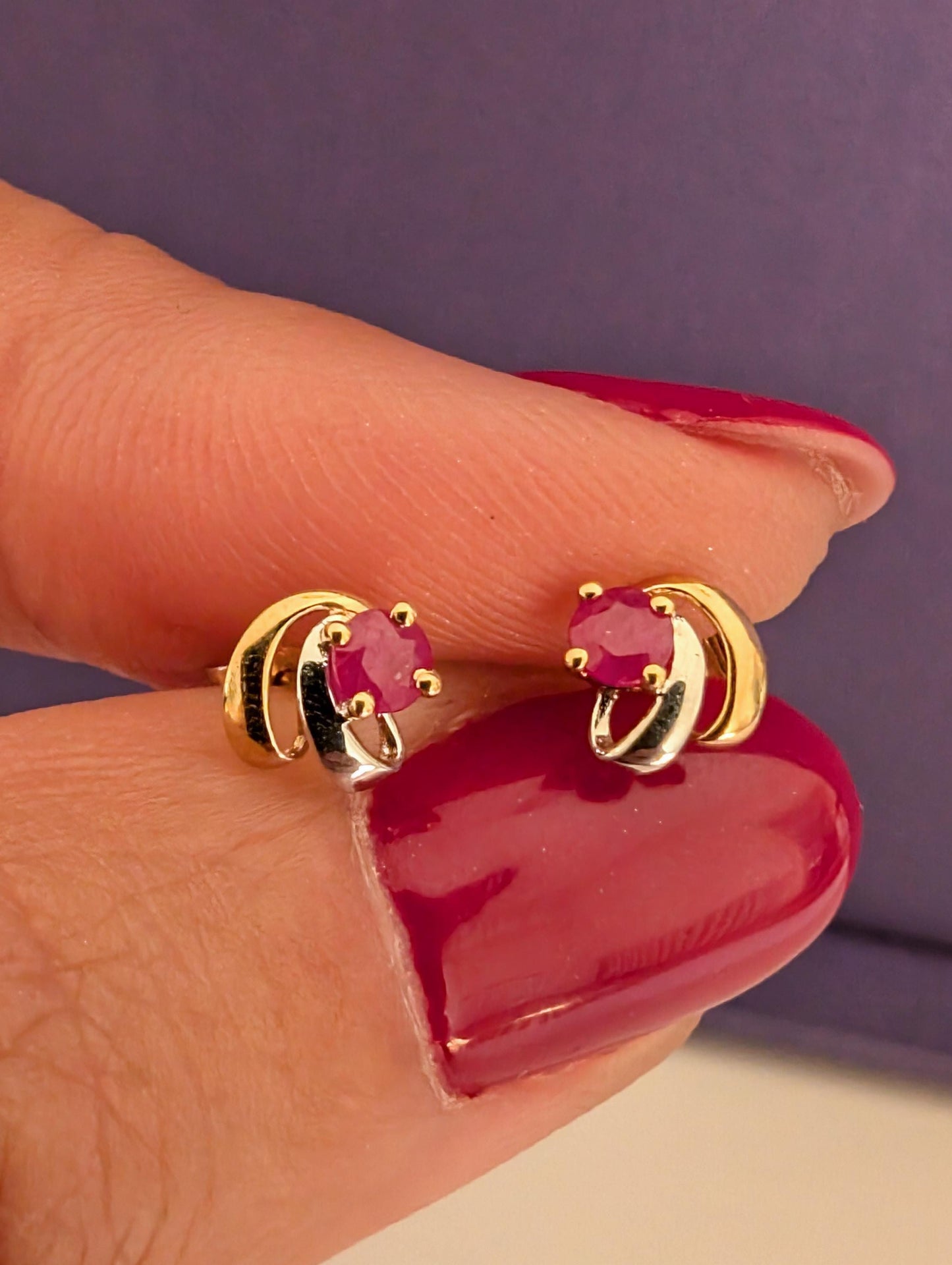 Vintage 18k Gold Ruby Diamond Stud Earrings
