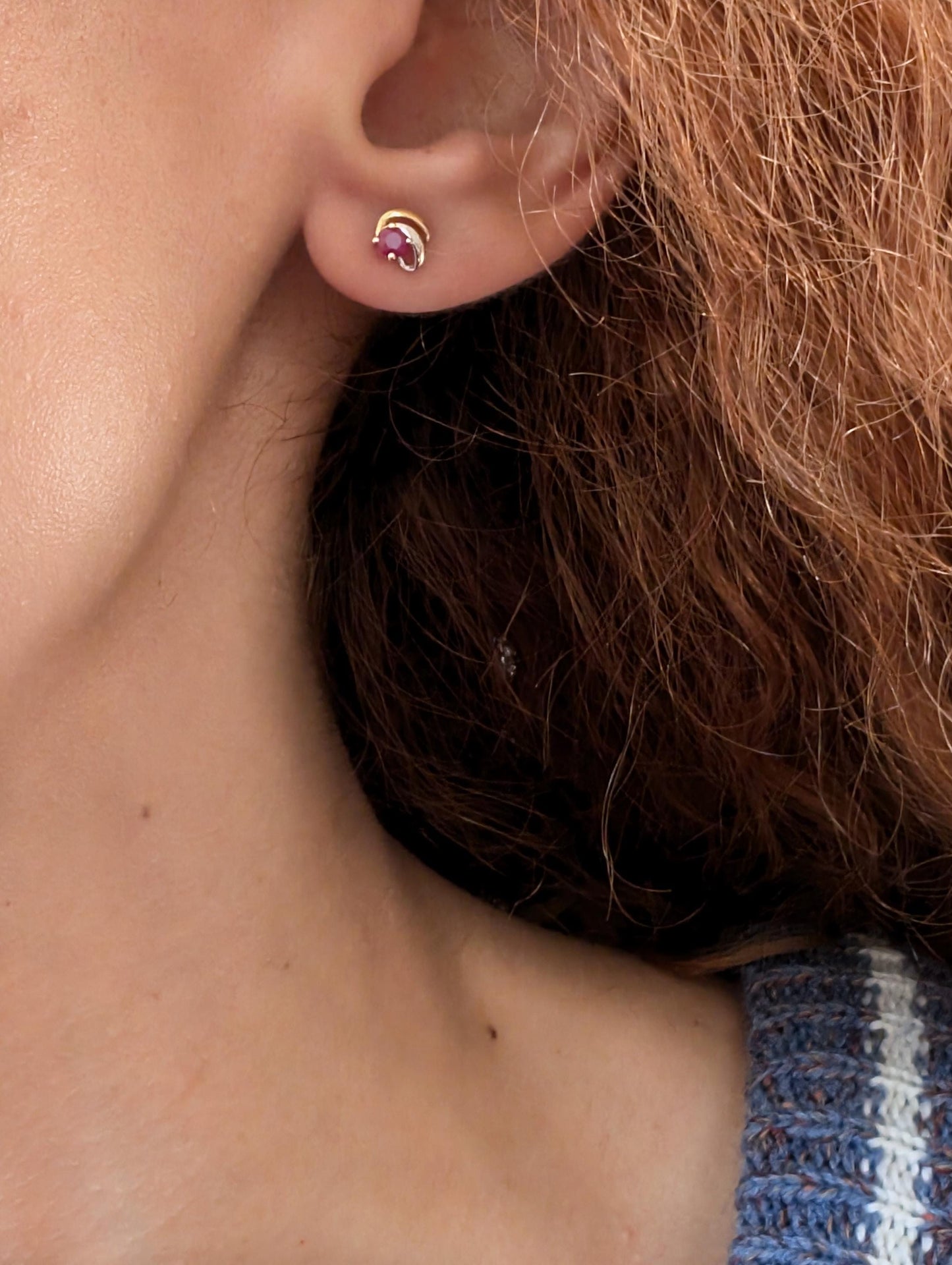 Vintage 18k Gold Ruby Diamond Stud Earrings