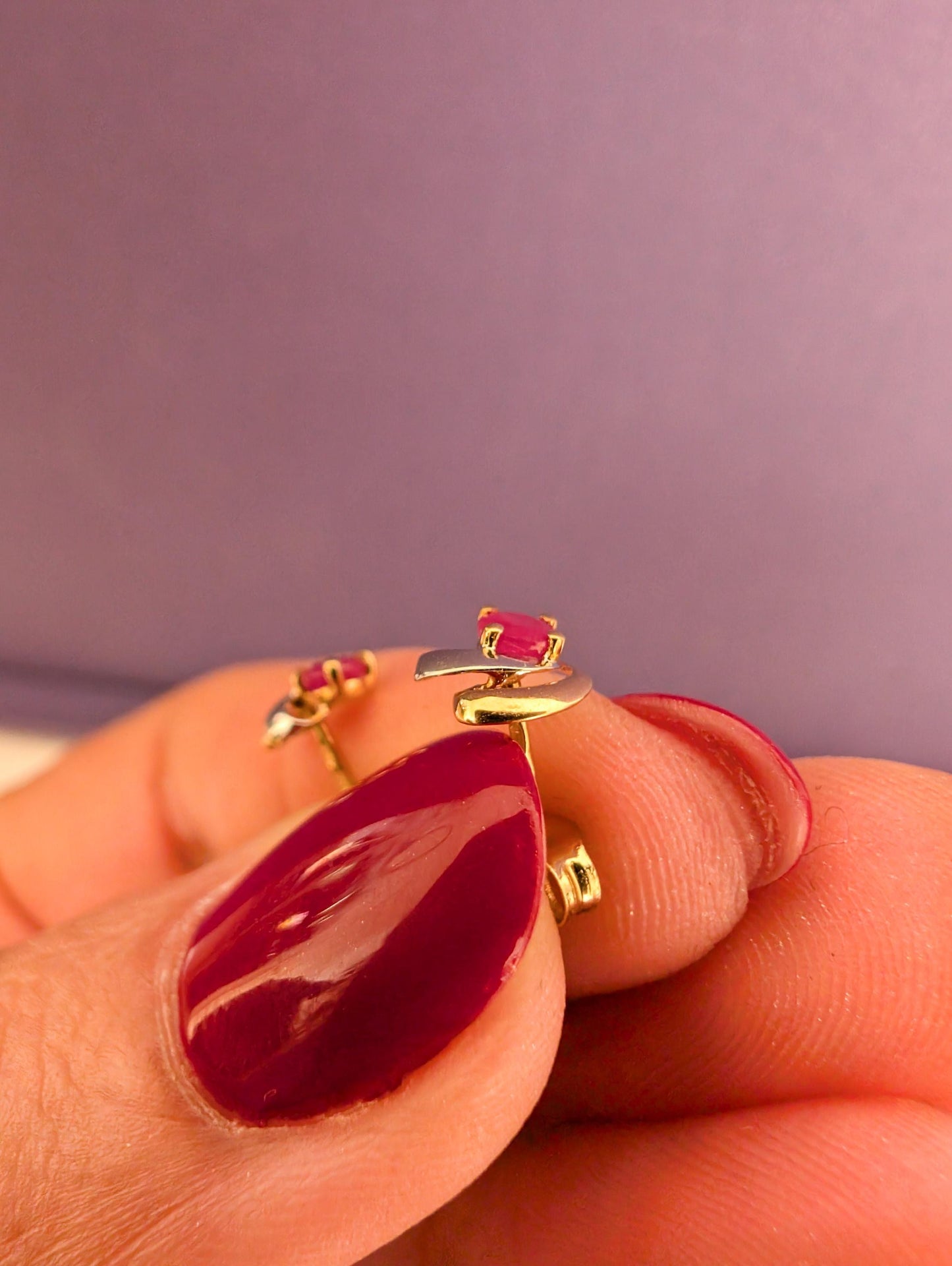 Vintage 18k Gold Ruby Diamond Stud Earrings