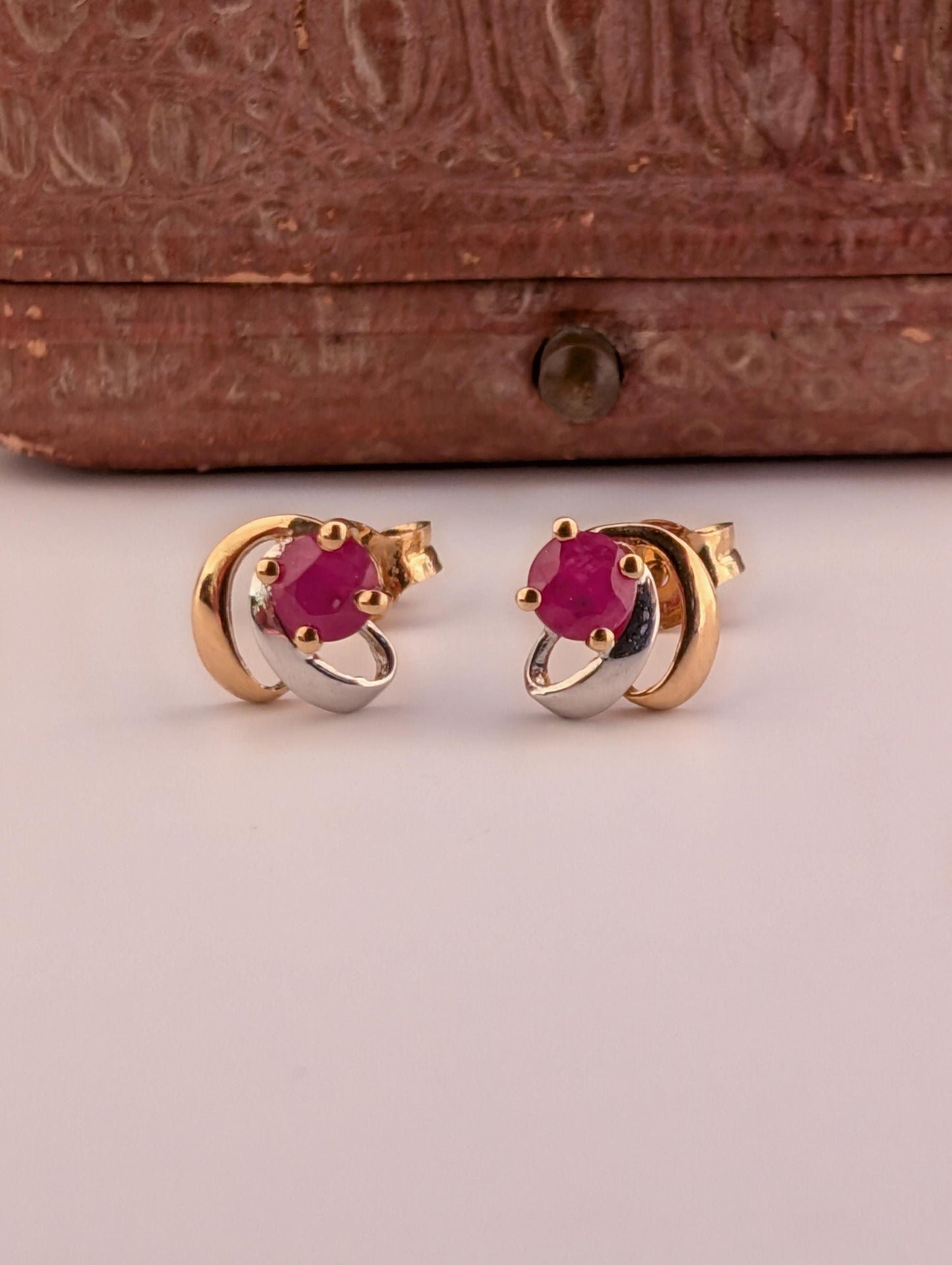 Vintage 18k Gold Ruby Diamond Stud Earrings