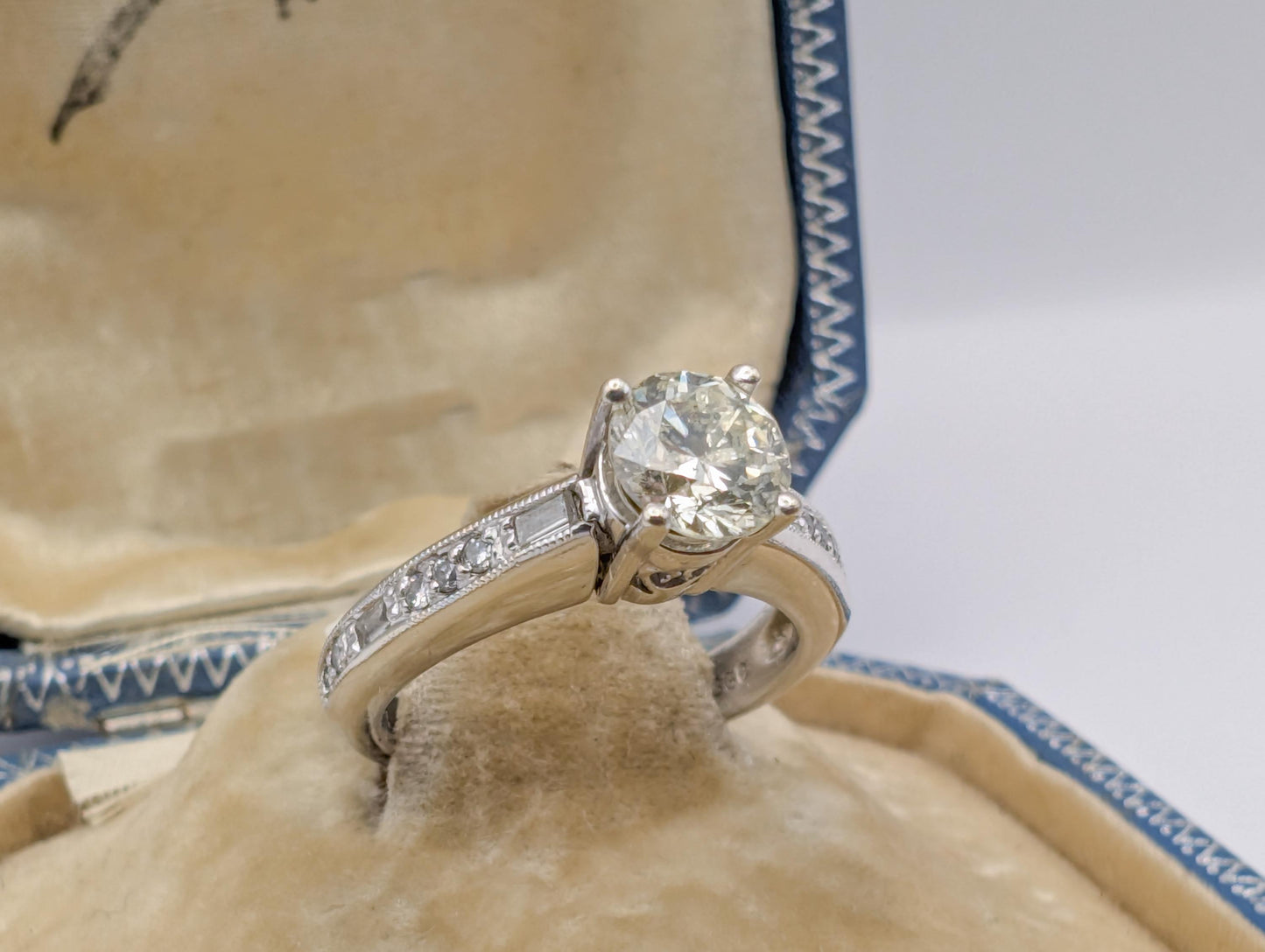 Vintage 0.91 Carat Diamond Ring: 14K White Gold Engagement Ring