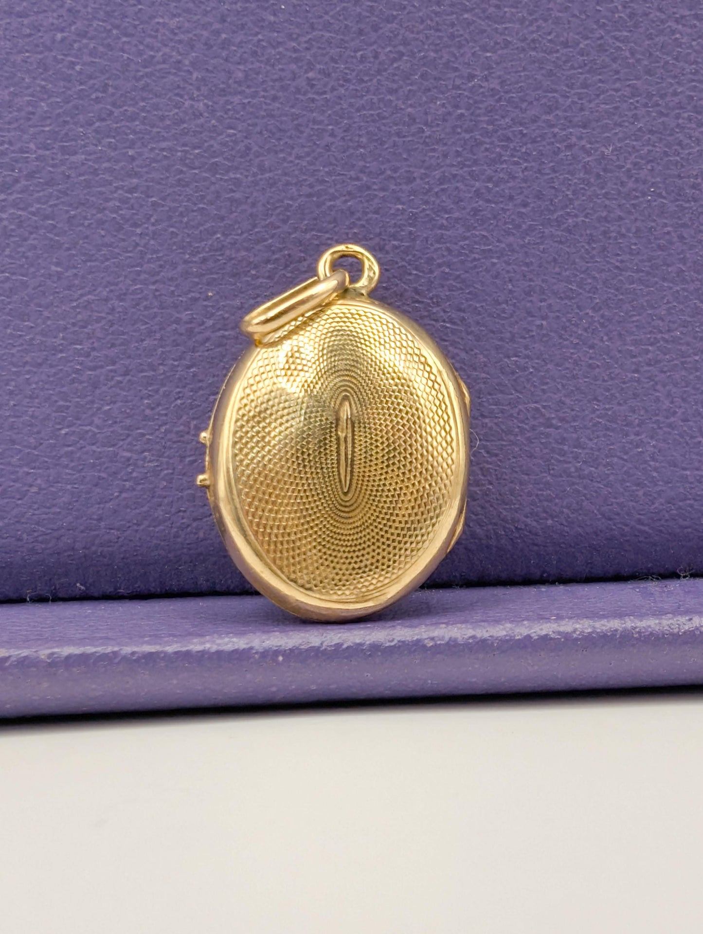 18k Gold Napoleon III Shaker Locket: Antique French Beveled Glass