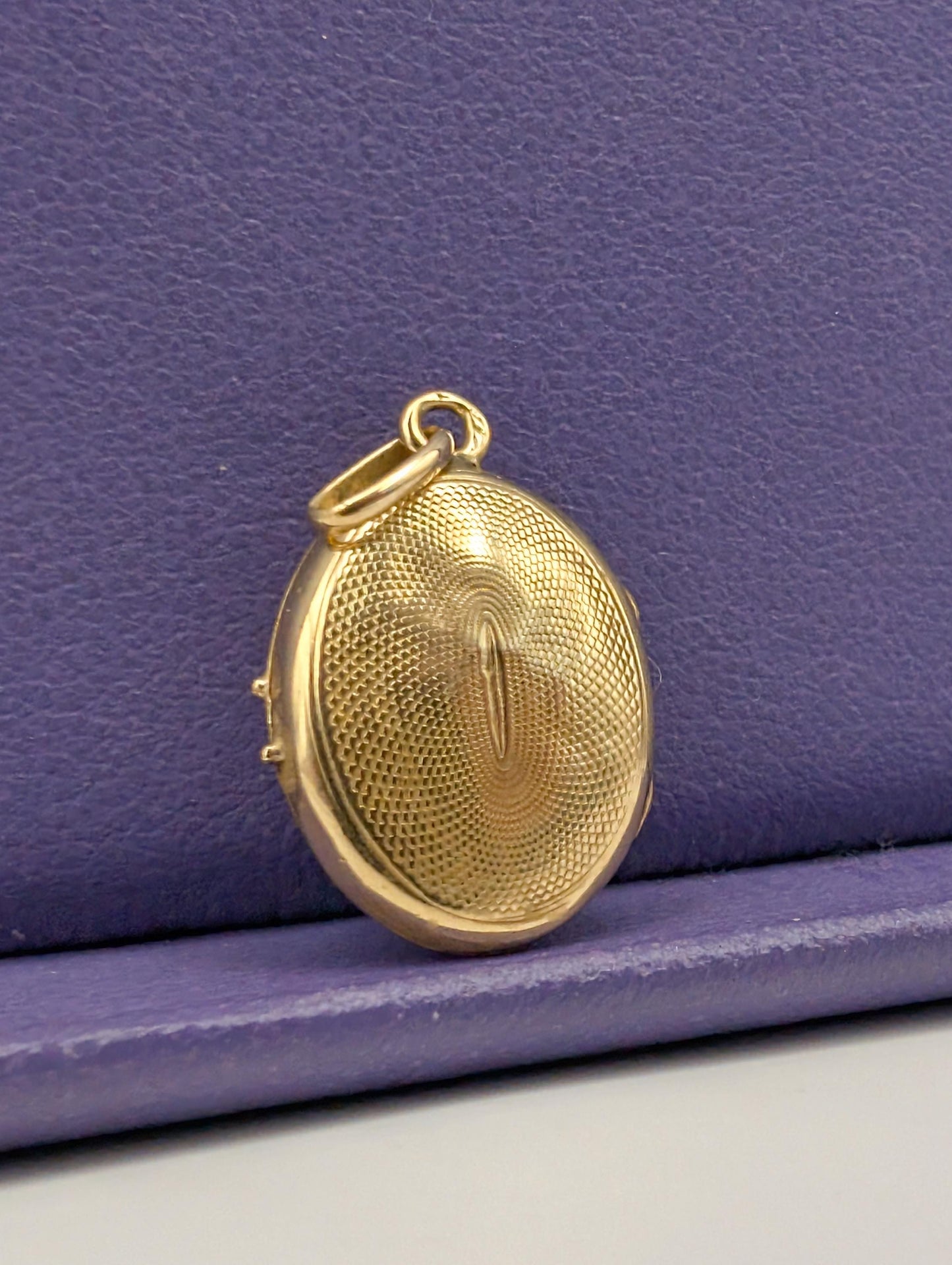 18k Gold Napoleon III Shaker Locket: Antique French Beveled Glass