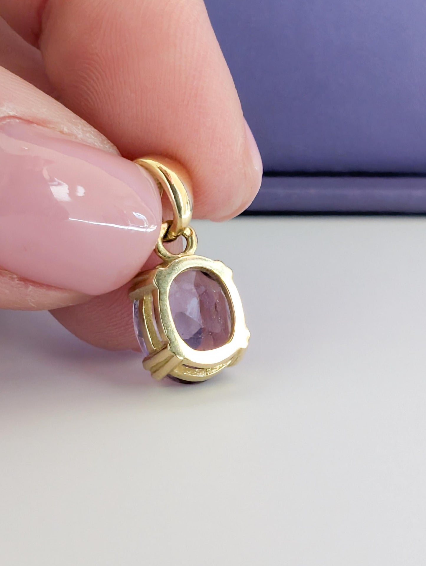 Vintage 18k Gold Amethyst Pendant: Pear-Shaped Charm