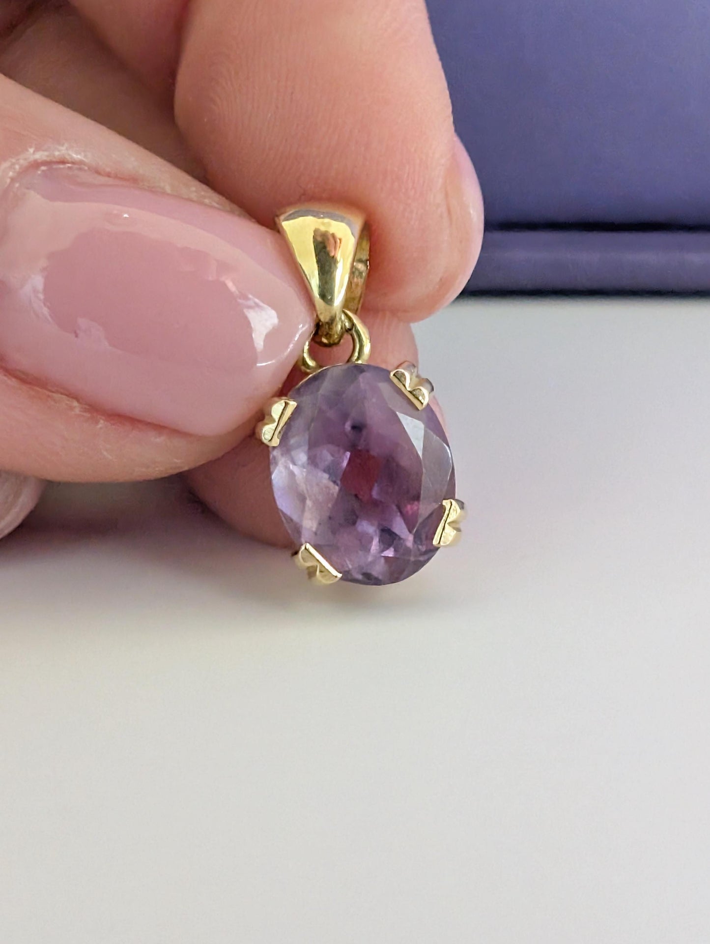 Vintage 18k Gold Amethyst Pendant: Pear-Shaped Charm