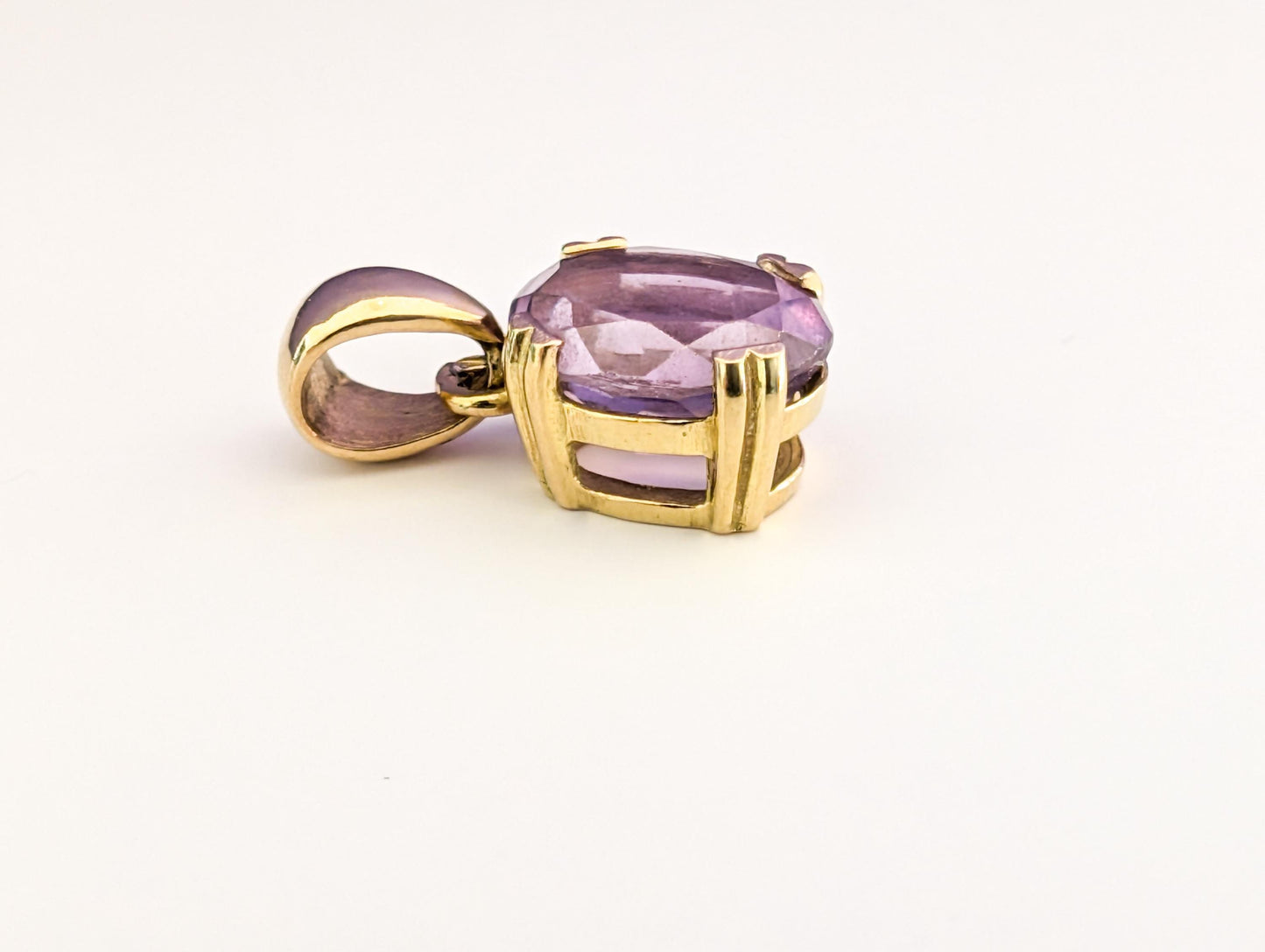 Vintage 18k Gold Amethyst Pendant: Pear-Shaped Charm