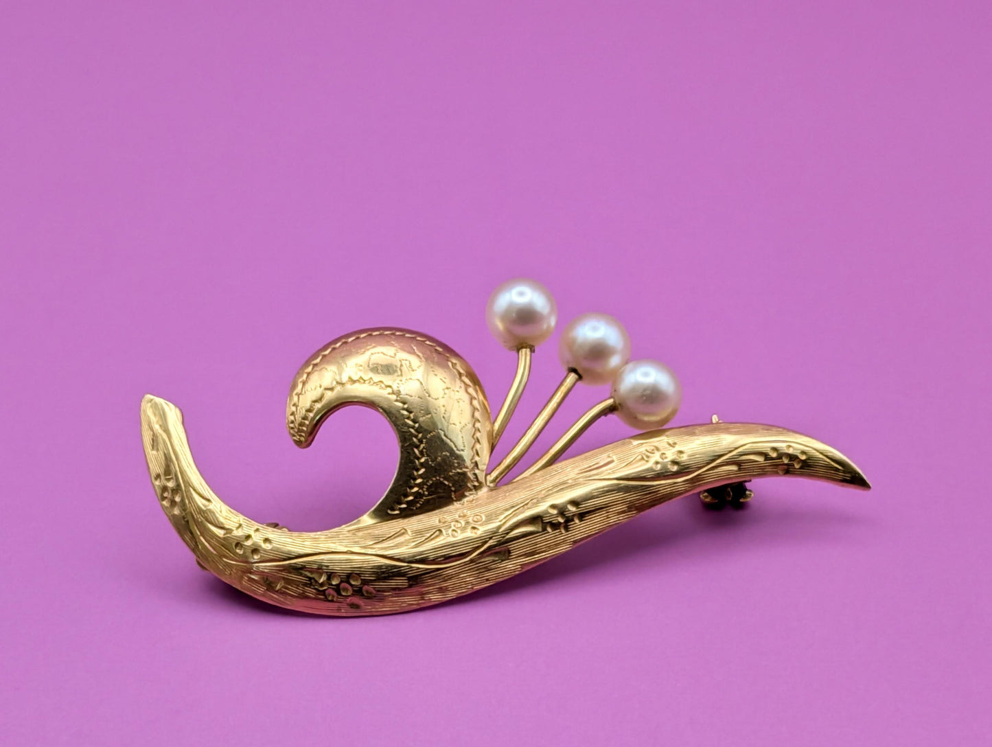 Vintage 18K Gold Brooch with Natural Pearls - Italian Design