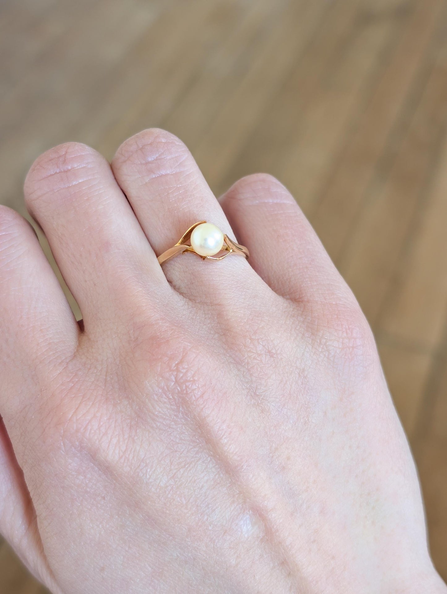 18K Yellow Gold Pearl Ring - French Coral Design, Circa 1950s