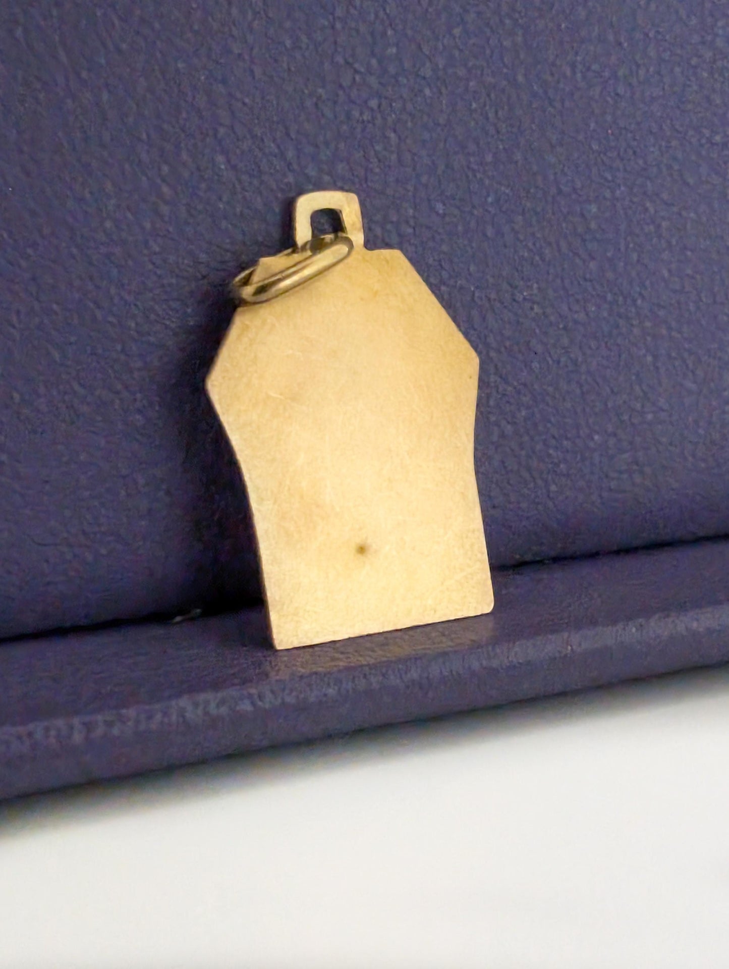 1930s Art Deco 18K Gold Virgin Mary Pendant: Antique French Religious Medal