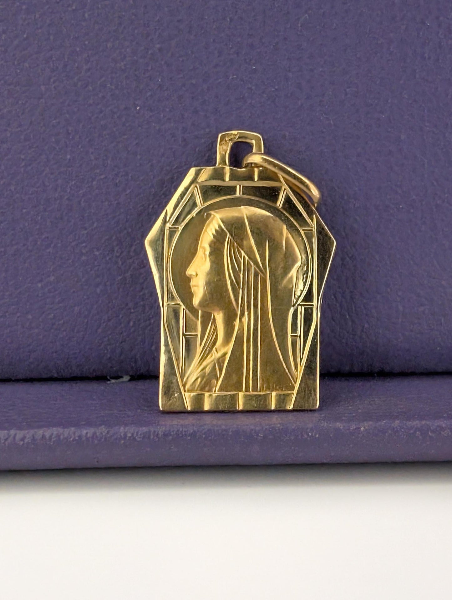 1930s Art Deco 18K Gold Virgin Mary Pendant: Antique French Religious Medal